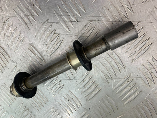 KAWASAKI KXF450 KXF 450 FRONT WHEEL SPINDLE YEAR 2013 CMB1217)