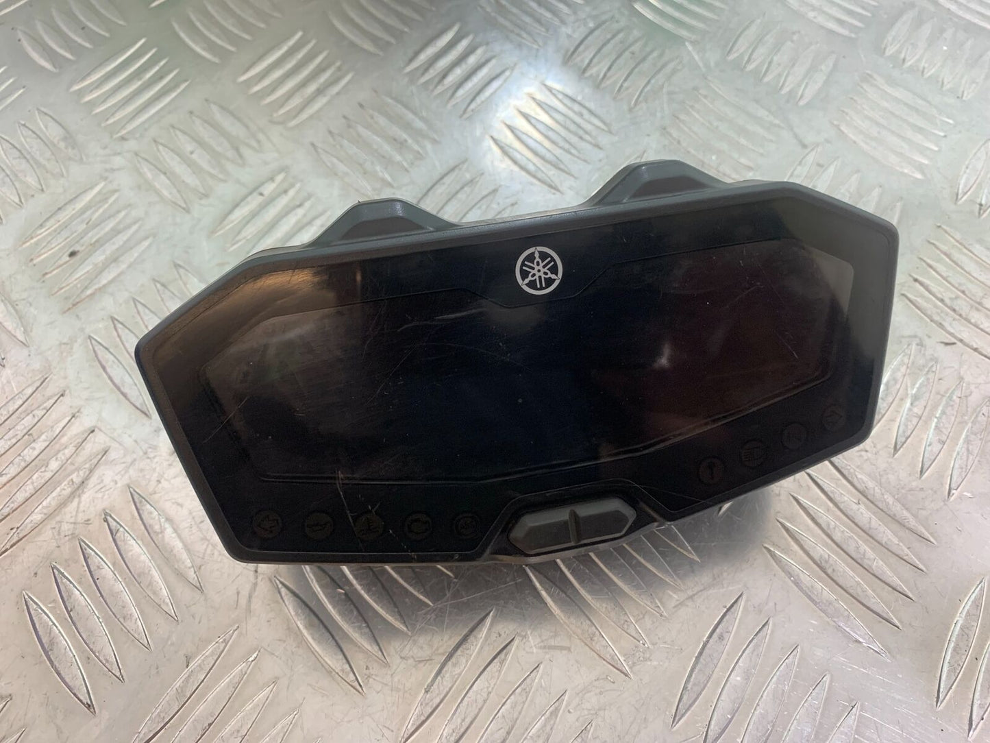 YAMAHA MT07 MT-07 CLOCKS SPEEDO DASH  YEAR 2014 (STOCK 995)