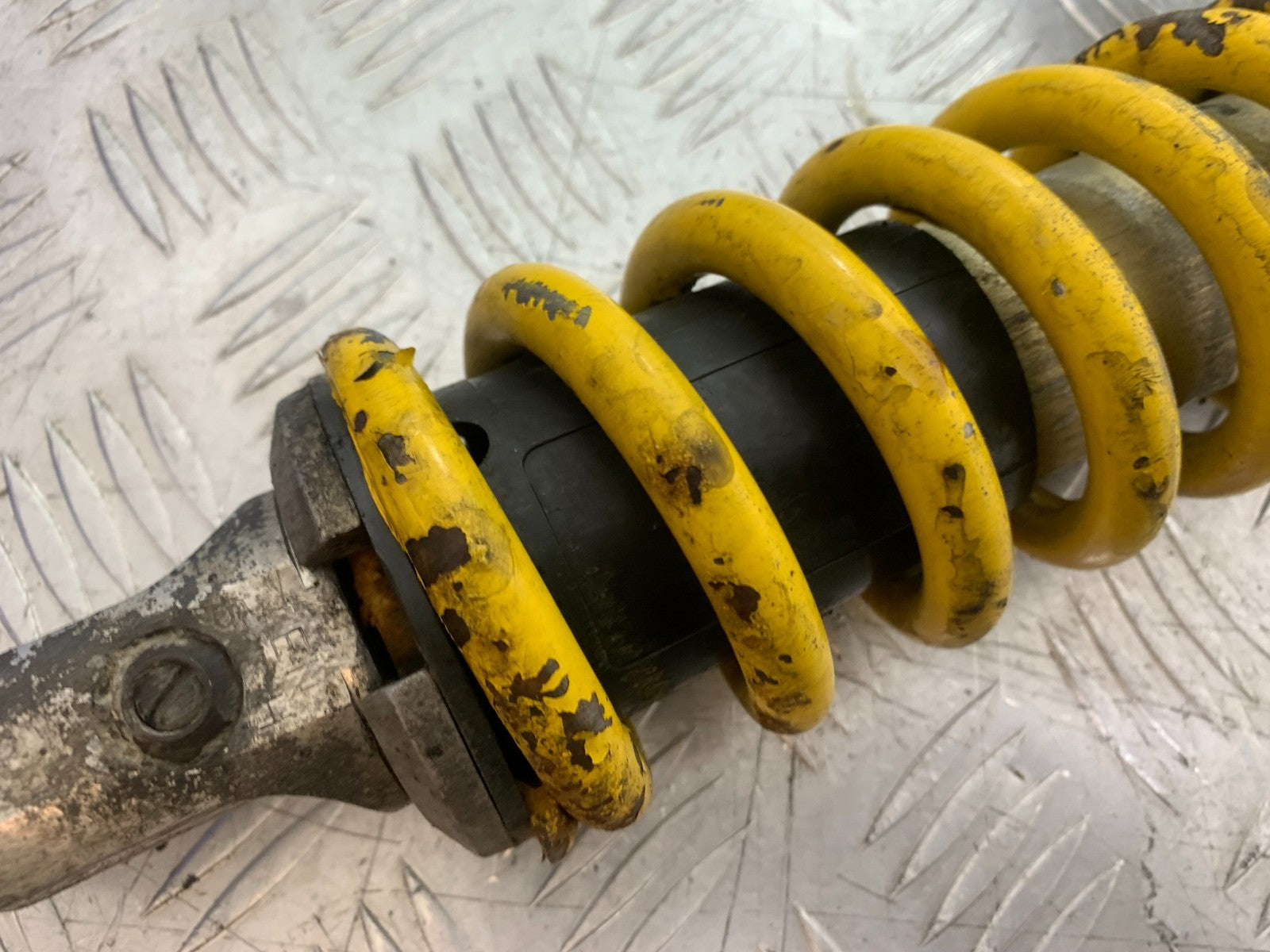 KAWASAKI ZX9R ZX9 C REAR SHOCK  YEAR 1998-99 (CMB1213)