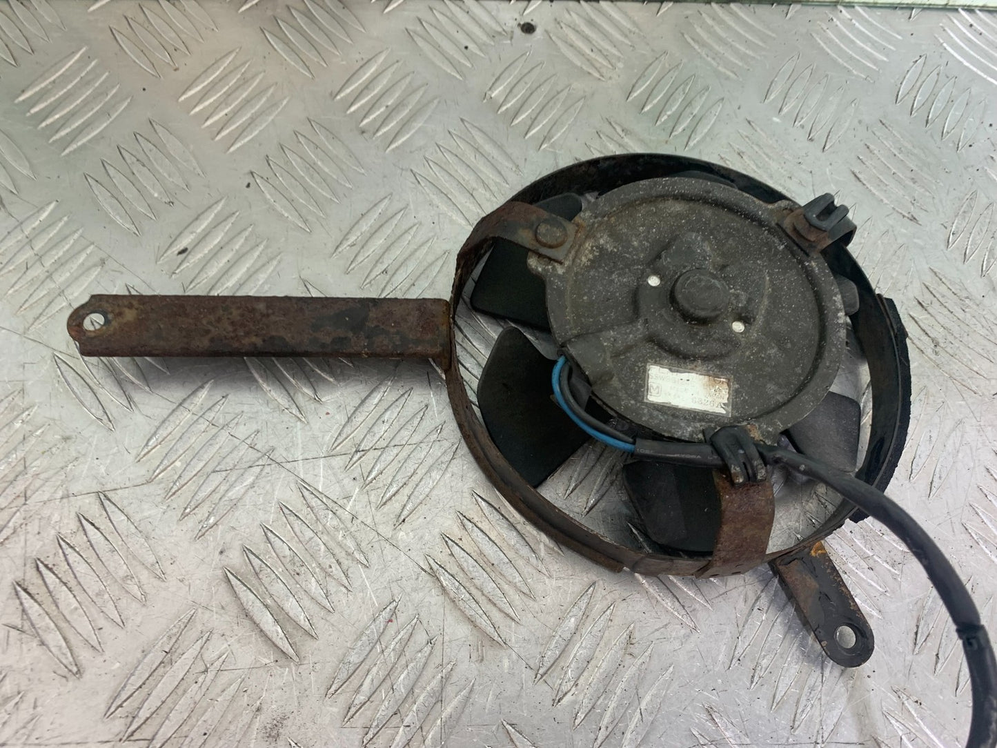 YAMAHA YZF1000 THUNDERACE RADIATOR FAN  YEAR 1997-2000 (CMB1204)