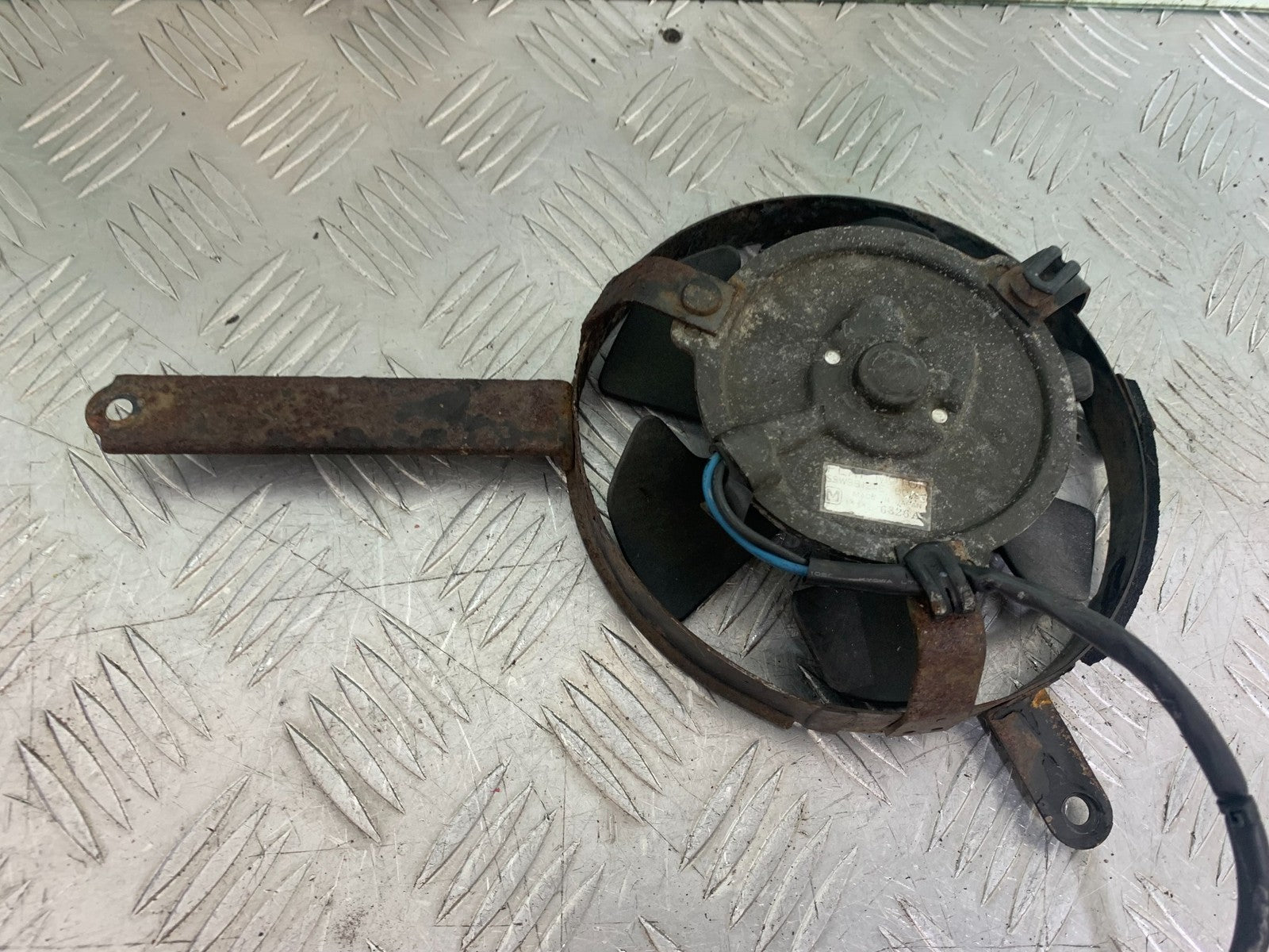 YAMAHA YZF1000 THUNDERACE RADIATOR FAN  YEAR 1997-2000 (CMB1204)