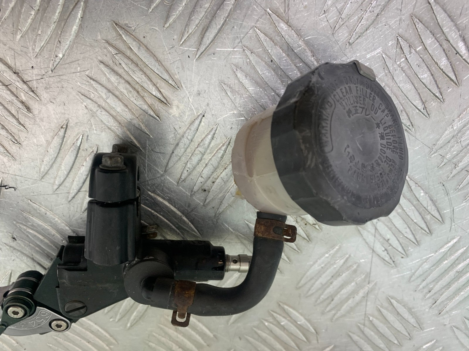 SUZUKI GSXR600 GSXR 600 K1 K2 K3 FRONT BRAKE MASTER CYLINDER 1999-03 (CMB1284)