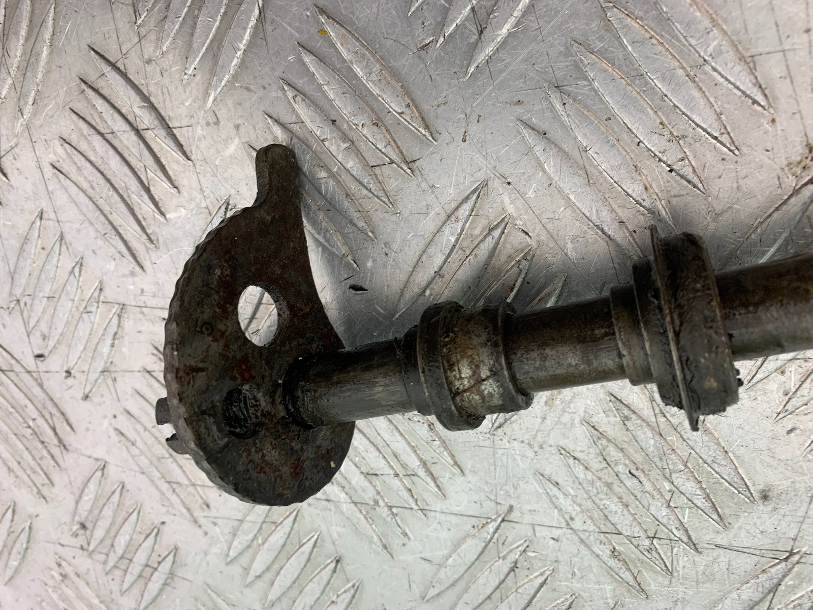 KAWASAKI KLR250 KLR 250 REAR WHEEL SPINDLE  YEAR 1984-2001 (CMB1225)