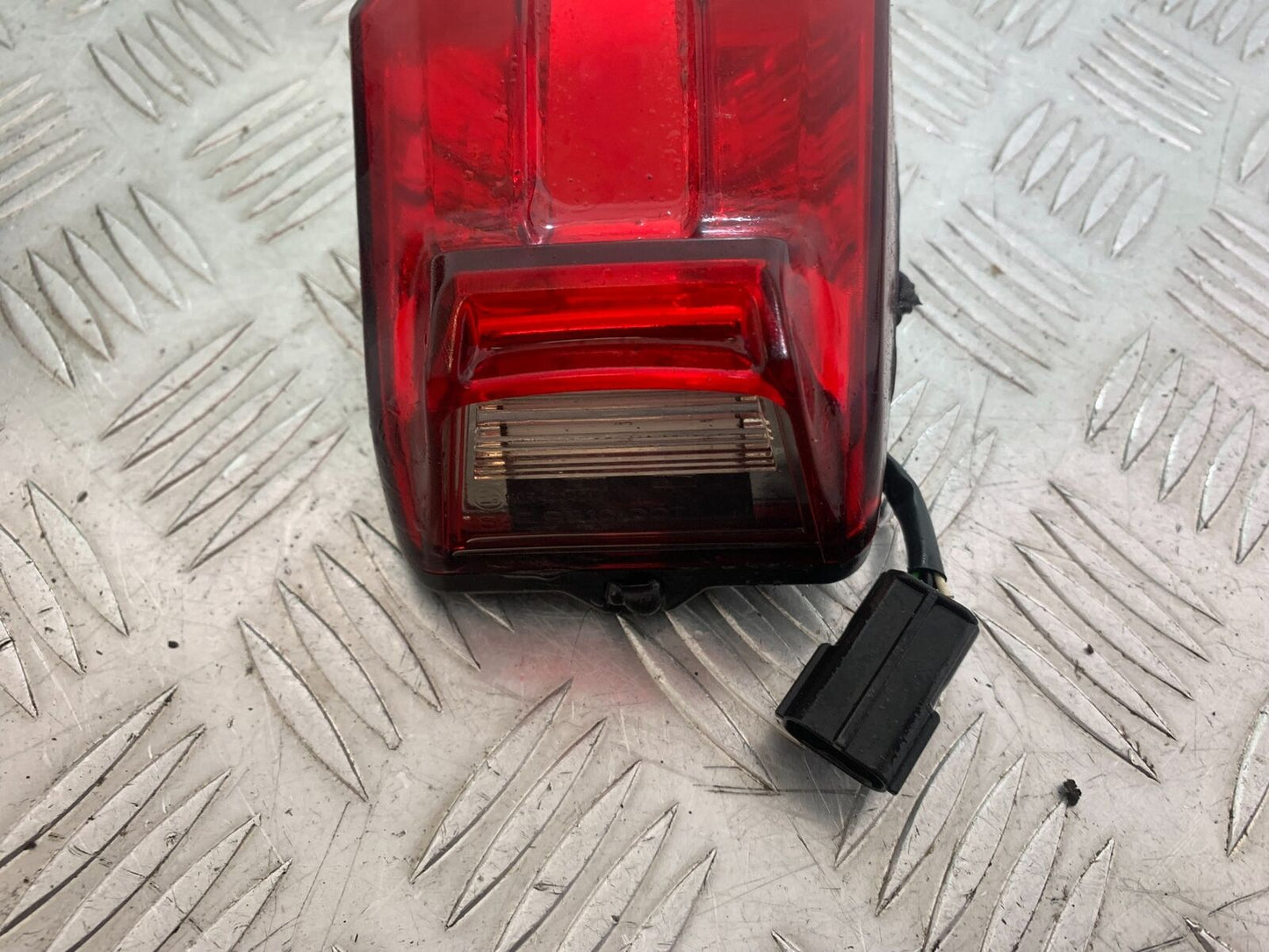TRIUMPH TIGER 800 REAR LIGHT YEAR 2011-2014 (CMB1113)