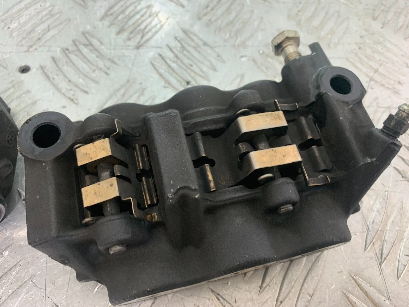 YAMAHA YZF R1 4C8 FRONT BRAKE CALIPERS   YEAR 2007-2008 (CMB1237)