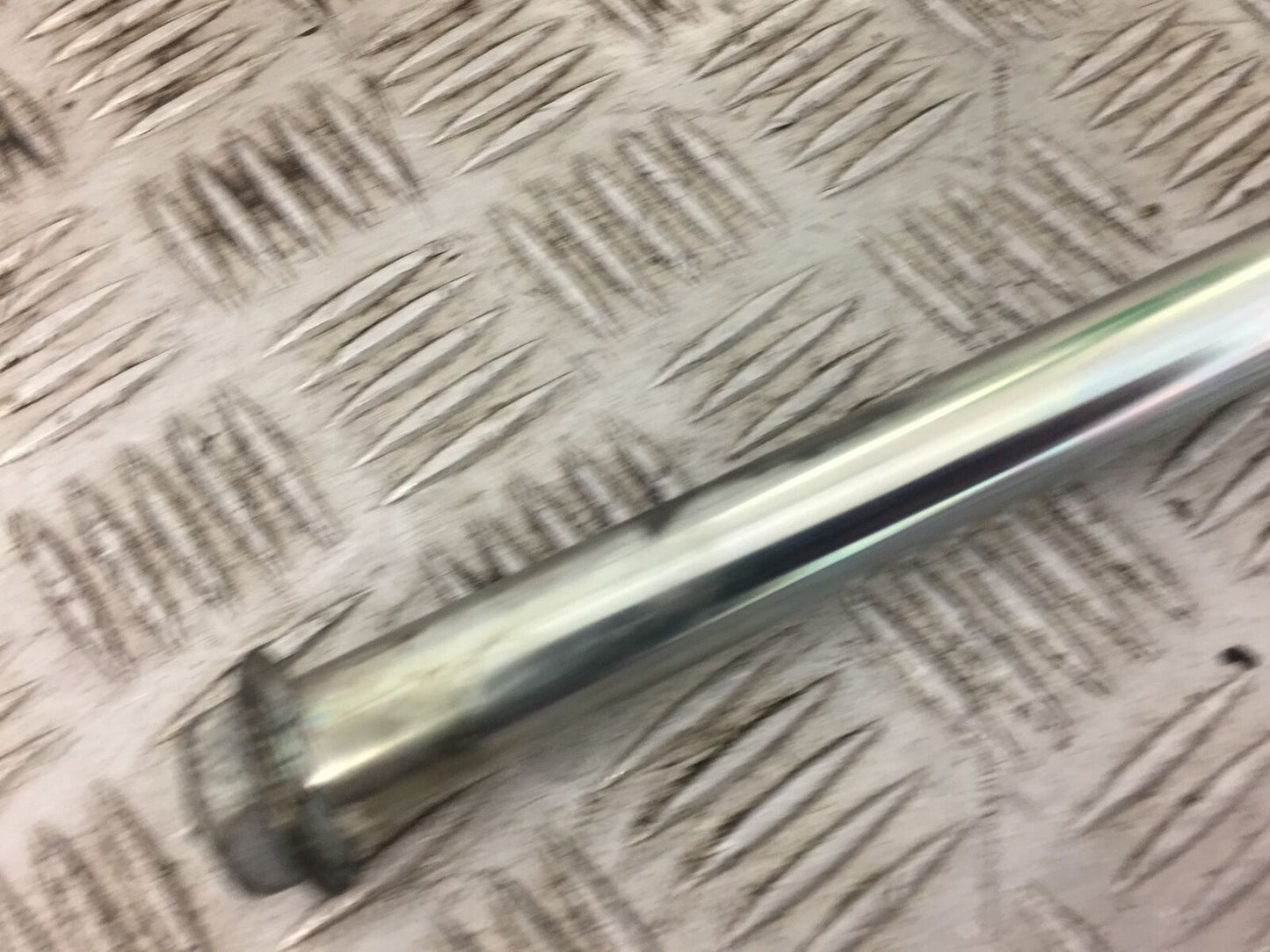 KAWASAKI ER6 F SWINGARM SPINDLE  YEAR 2009-2011 (STOCK 412)
