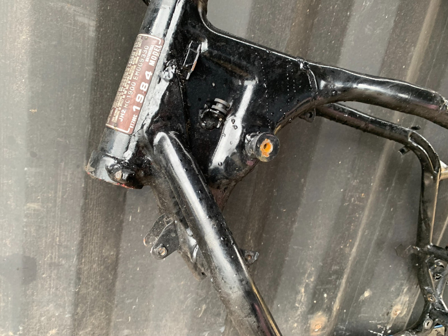 HONDA VT700 VT 700 SHADOW FRAME REG LOG BOOK   YEAR 1984-85 (CMB1328)