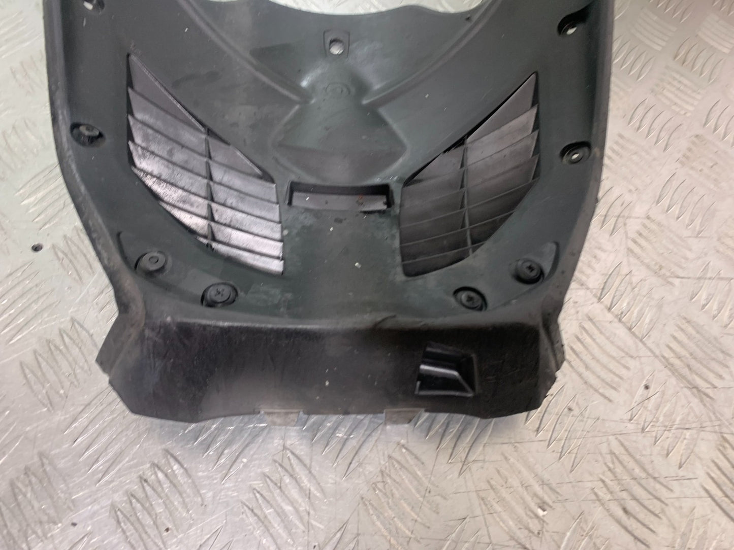 YAMAHA XMAX 125 XMAX-125 GRILL YEAR 2015-2020  (CMB1266)