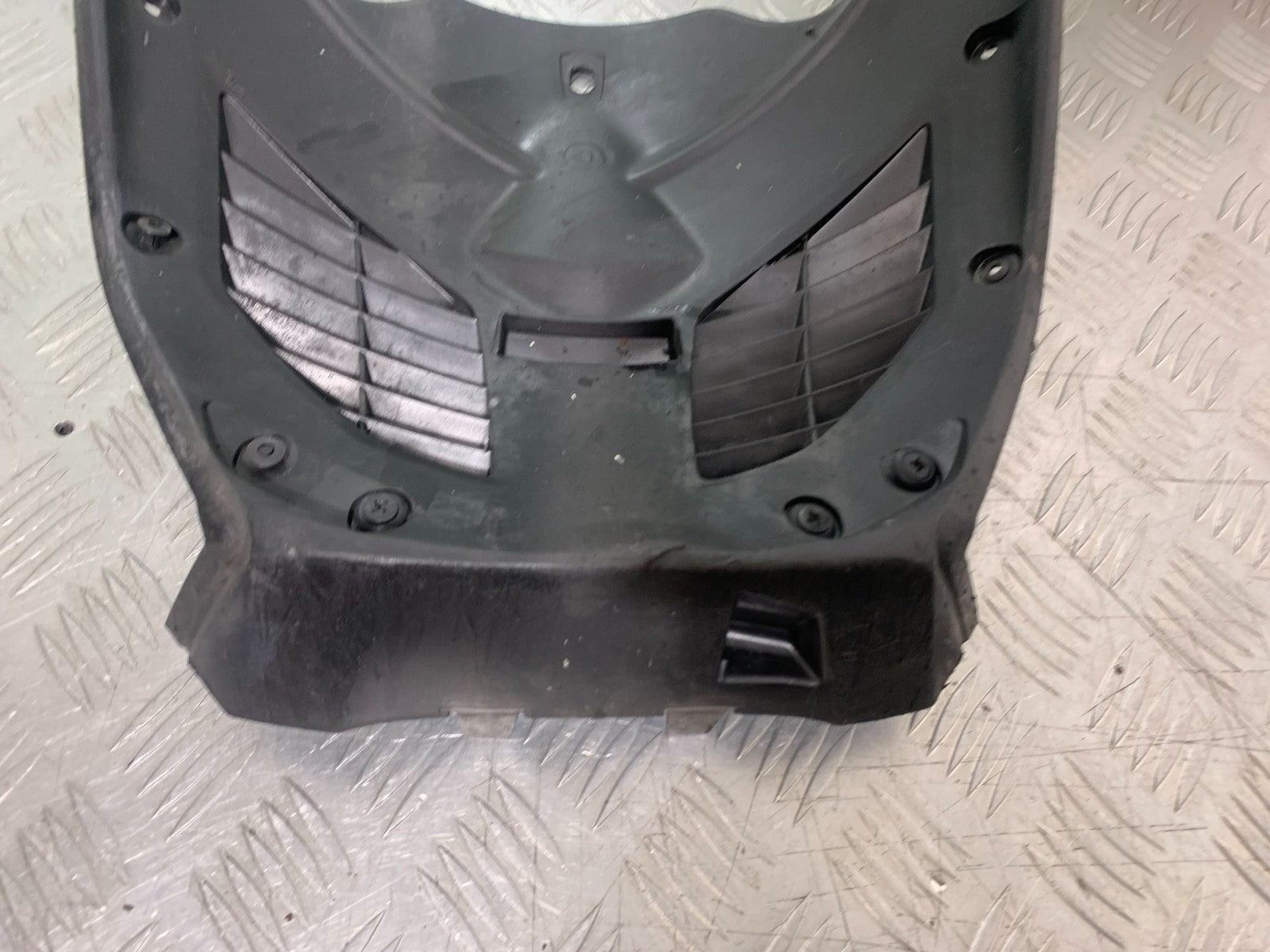 YAMAHA XMAX 125 XMAX-125 GRILL YEAR 2015-2020  (CMB1266)