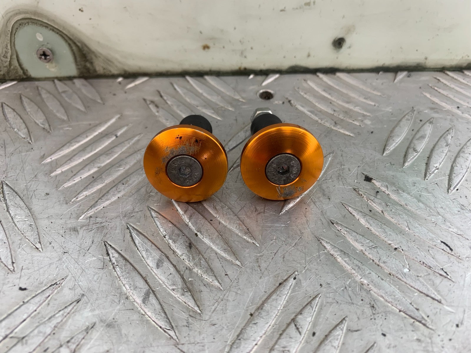 KTM 690 DUKE R LC4 BAR END WEIGHTS YEAR 2012-2015  (CMB1180)