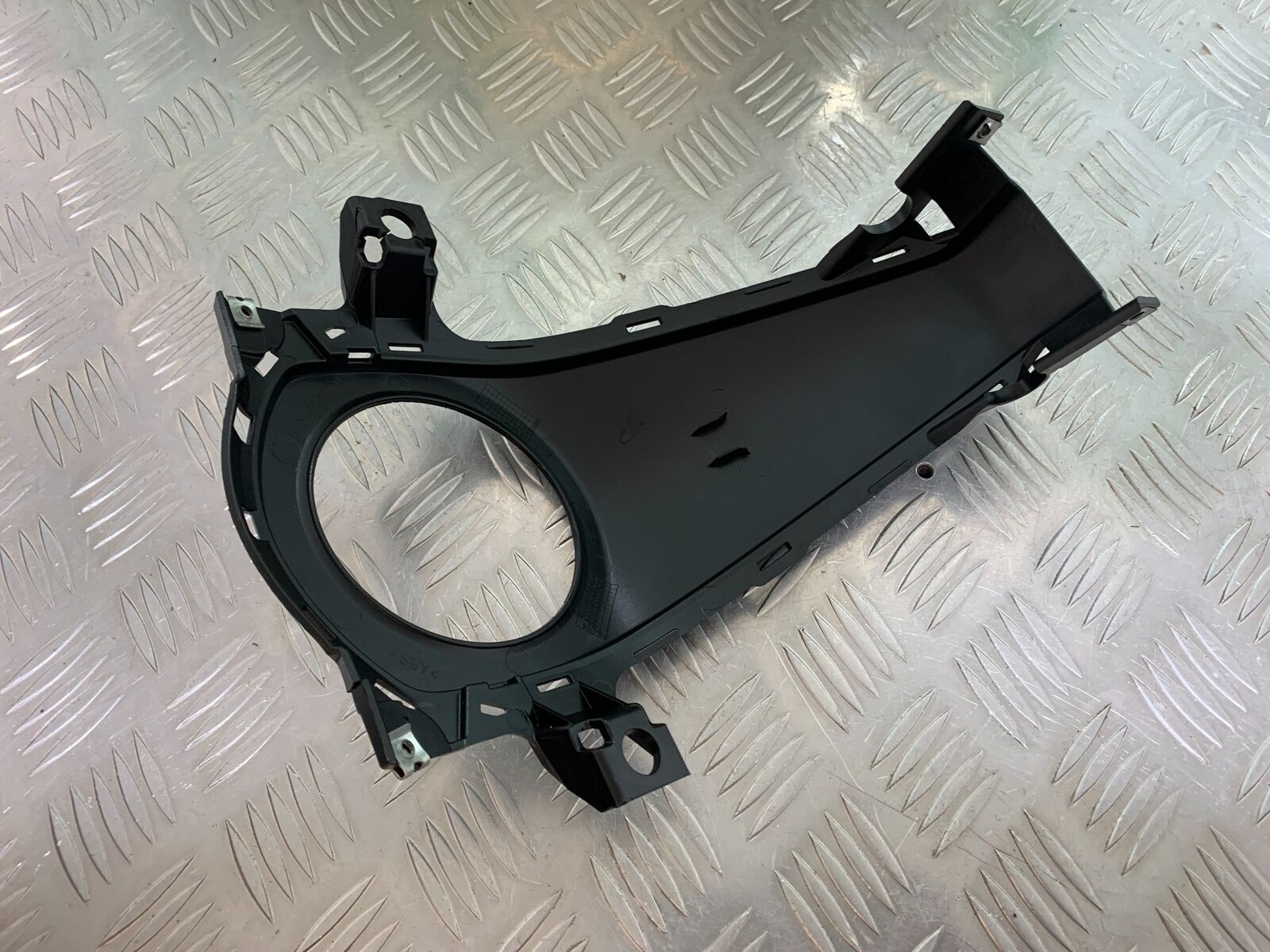 YAMAHA MT 125 MT125 CENTER TANK PANEL YEAR 2021-2024 ABS (CMB1010)