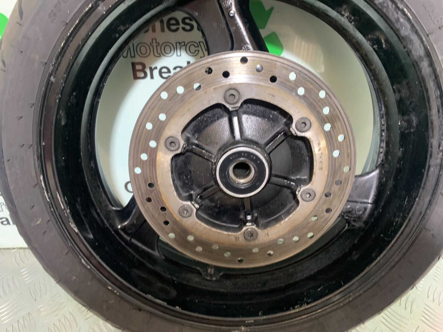 HONDA CBR1100 BLACKBIRD REAR WHEEL  YEAR 1996-1998 (CMB1017)
