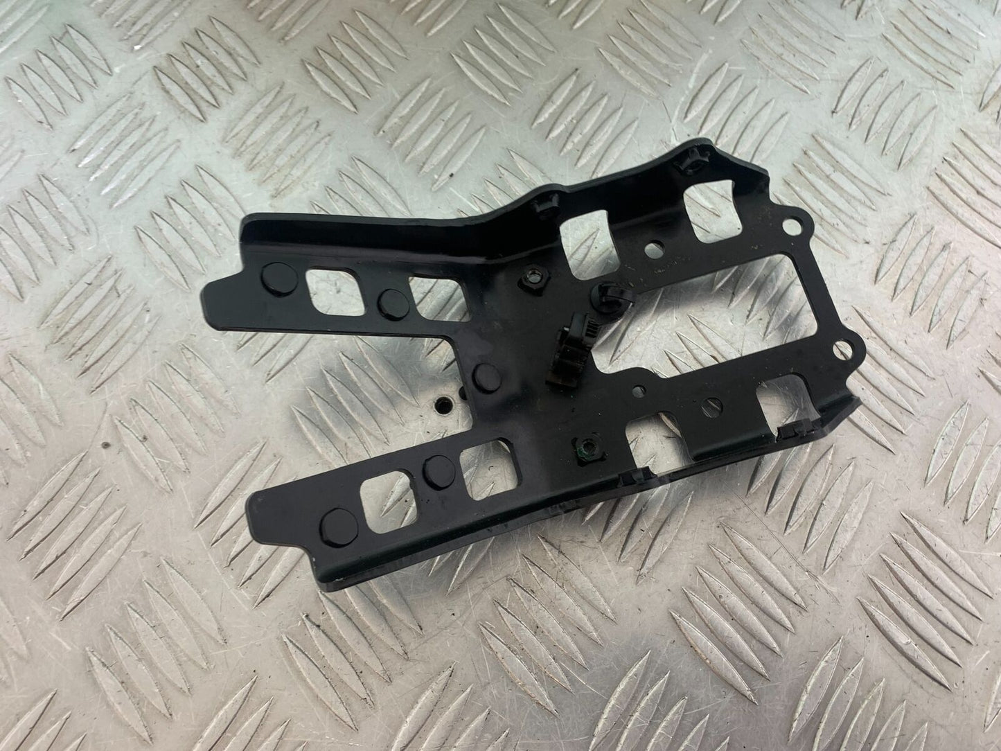YAMAHA XSR900 XSR 900 REAR MUDGUARD BRACKET    YEAR 2021-2022 (CMB1073)