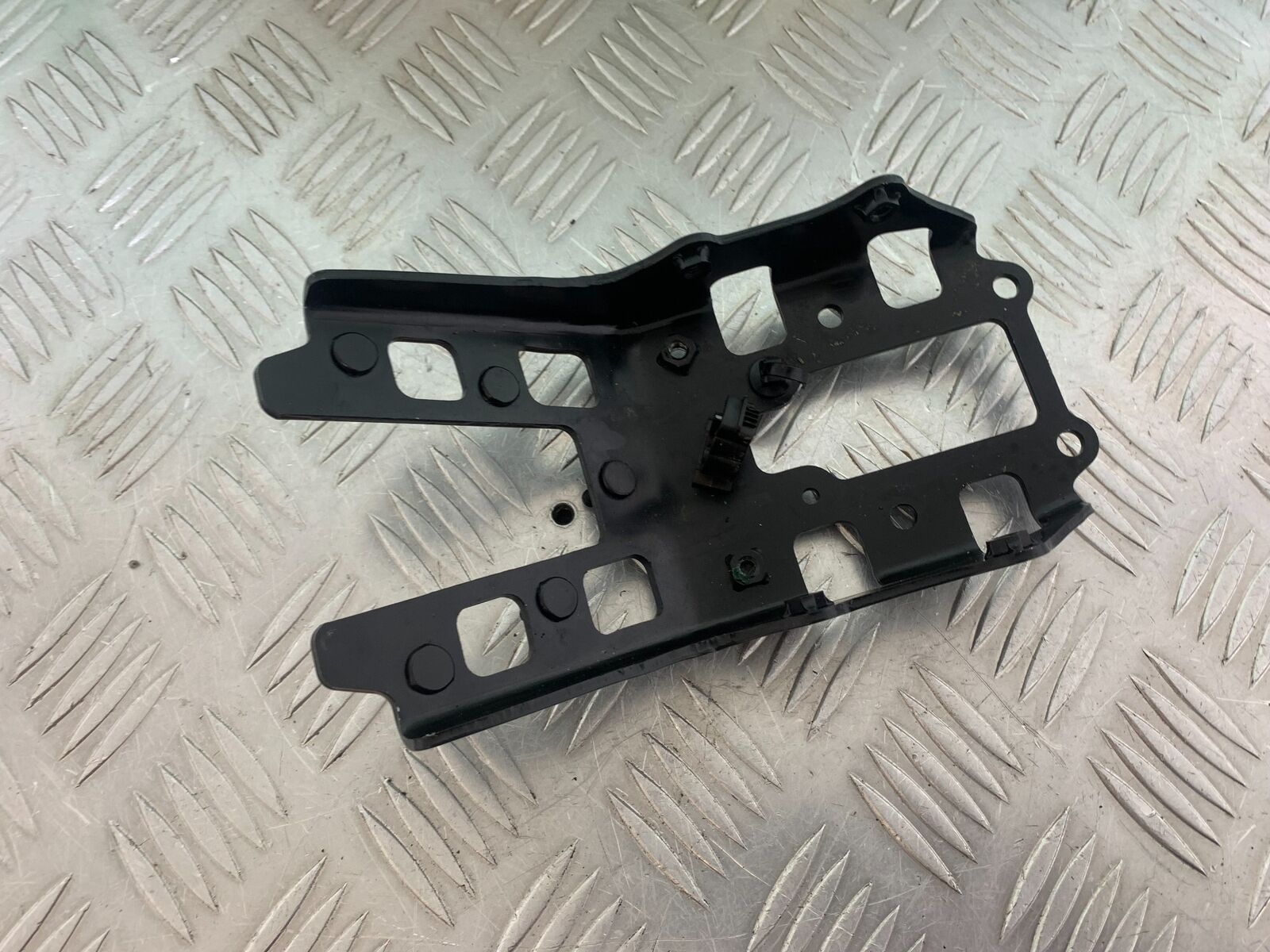 YAMAHA XSR900 XSR 900 REAR MUDGUARD BRACKET    YEAR 2021-2022 (CMB1073)