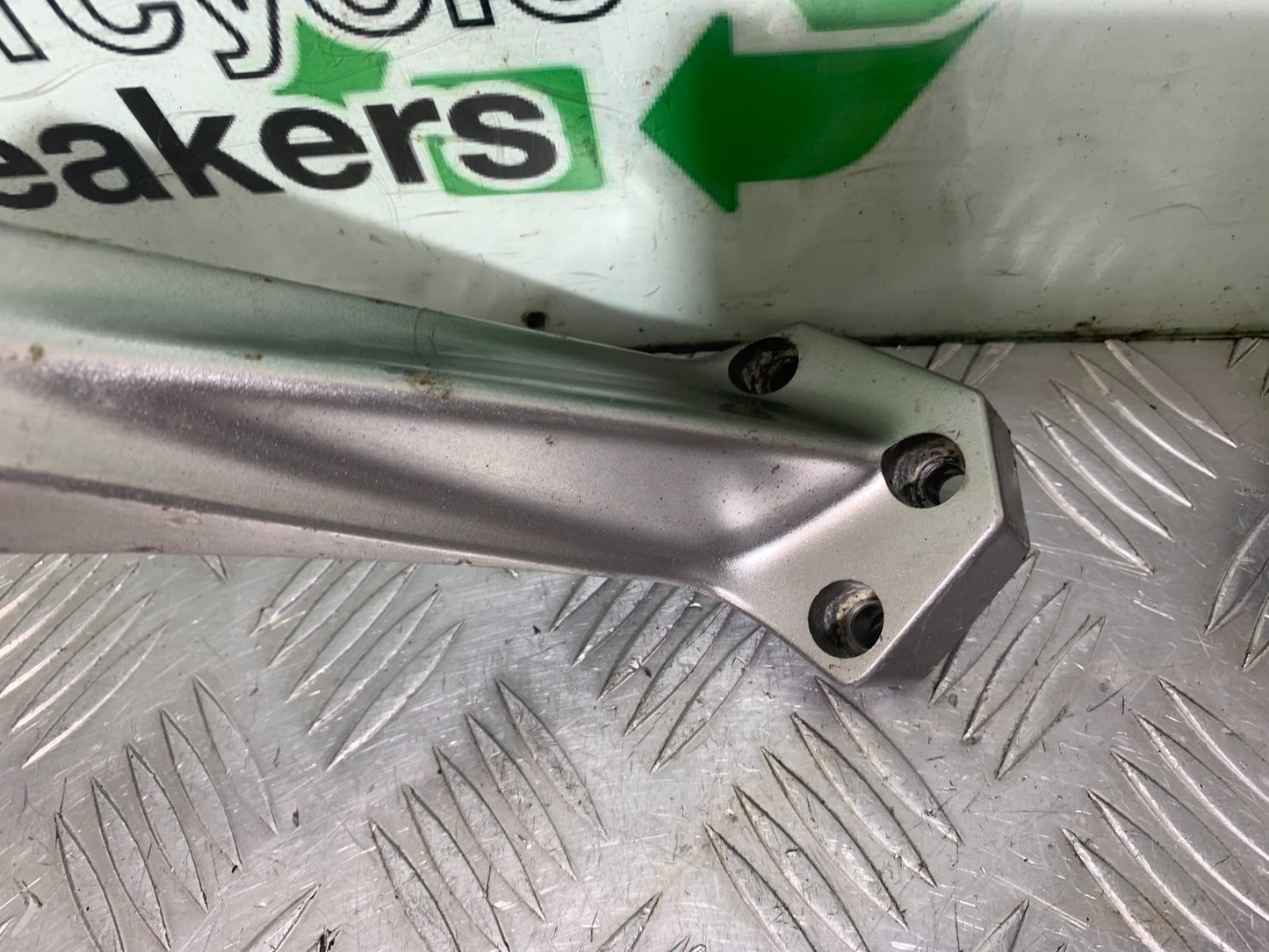 KAWASAKI GTR1400 GTR 1400 LEFT HANDLEBAR  YEAR 2007-2009 (CMB1306)