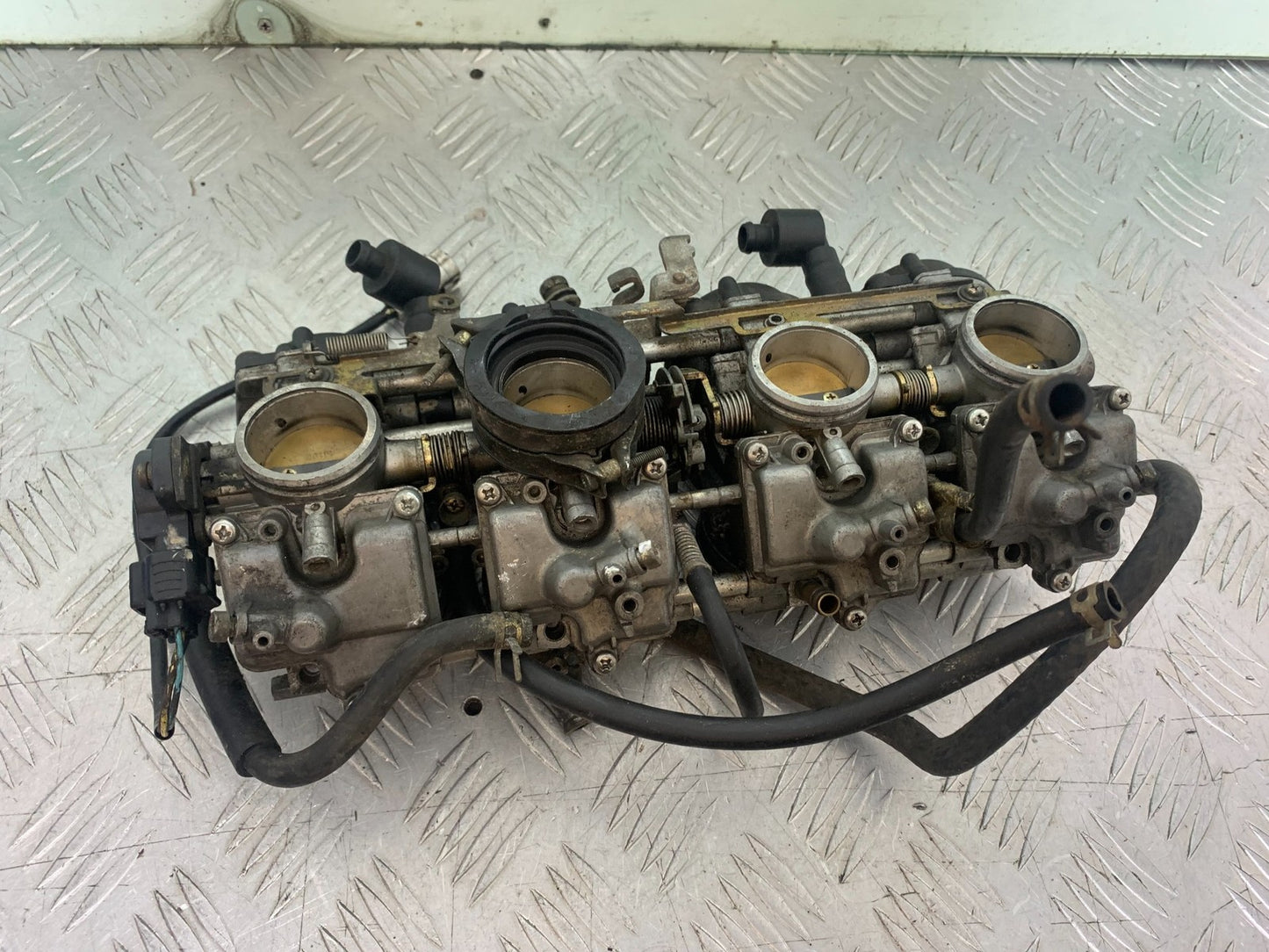 YAMAHA YZF1000 THUNDERACE CARBS  YEAR 1997-2000 (CMB1204)