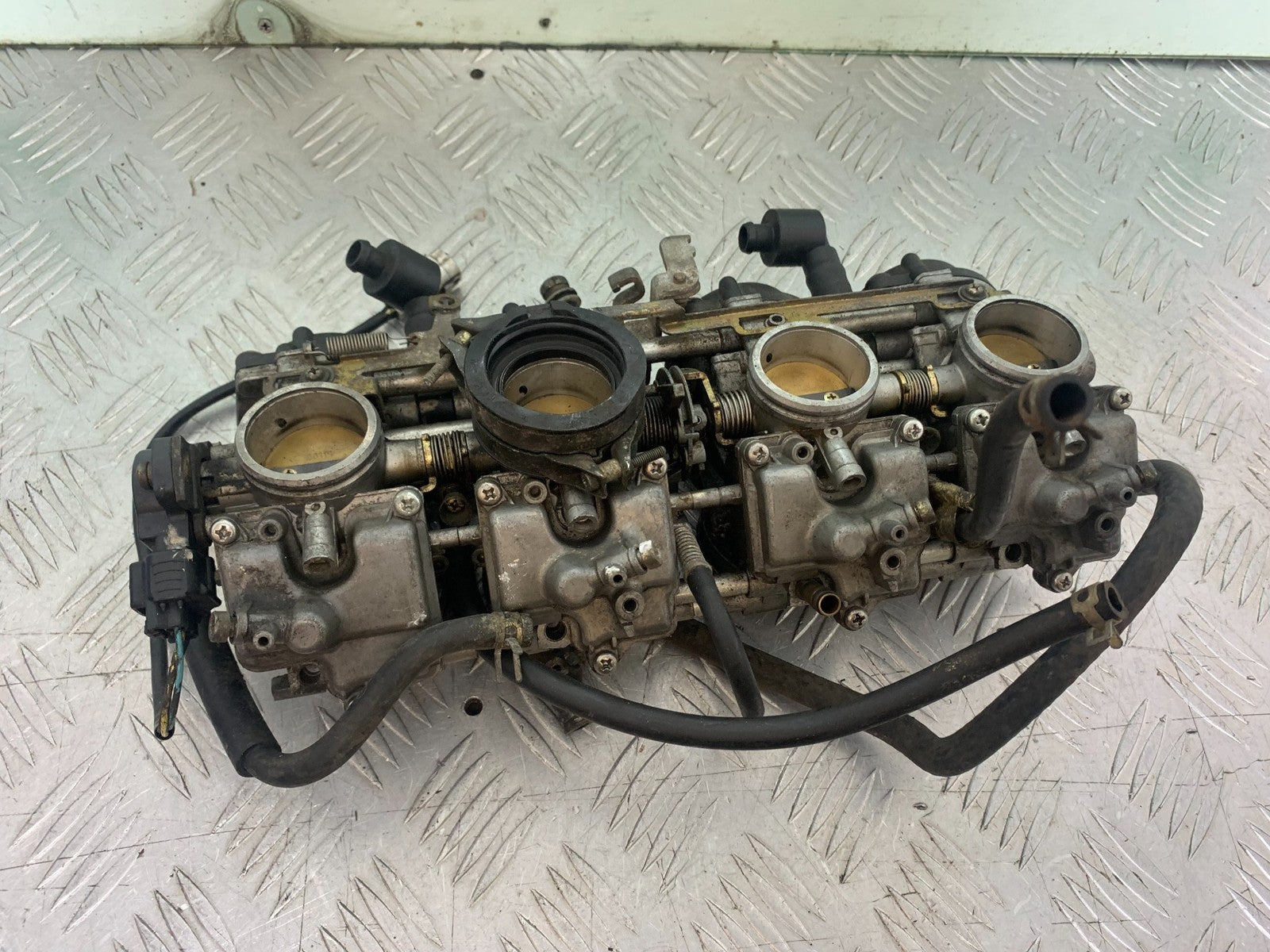 YAMAHA YZF1000 THUNDERACE CARBS  YEAR 1997-2000 (CMB1204)
