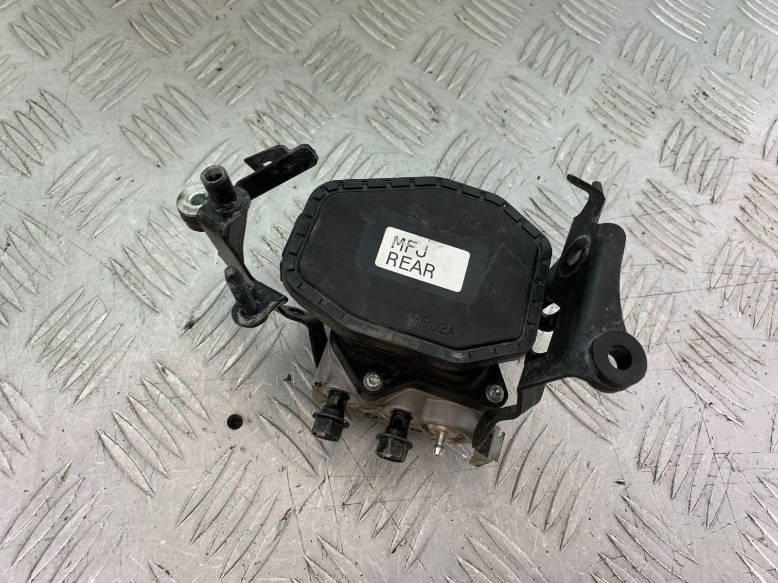 HONDA CBR1000 RR REAR ABS VALVE  YEAR  2008-2011 (CMB1330)