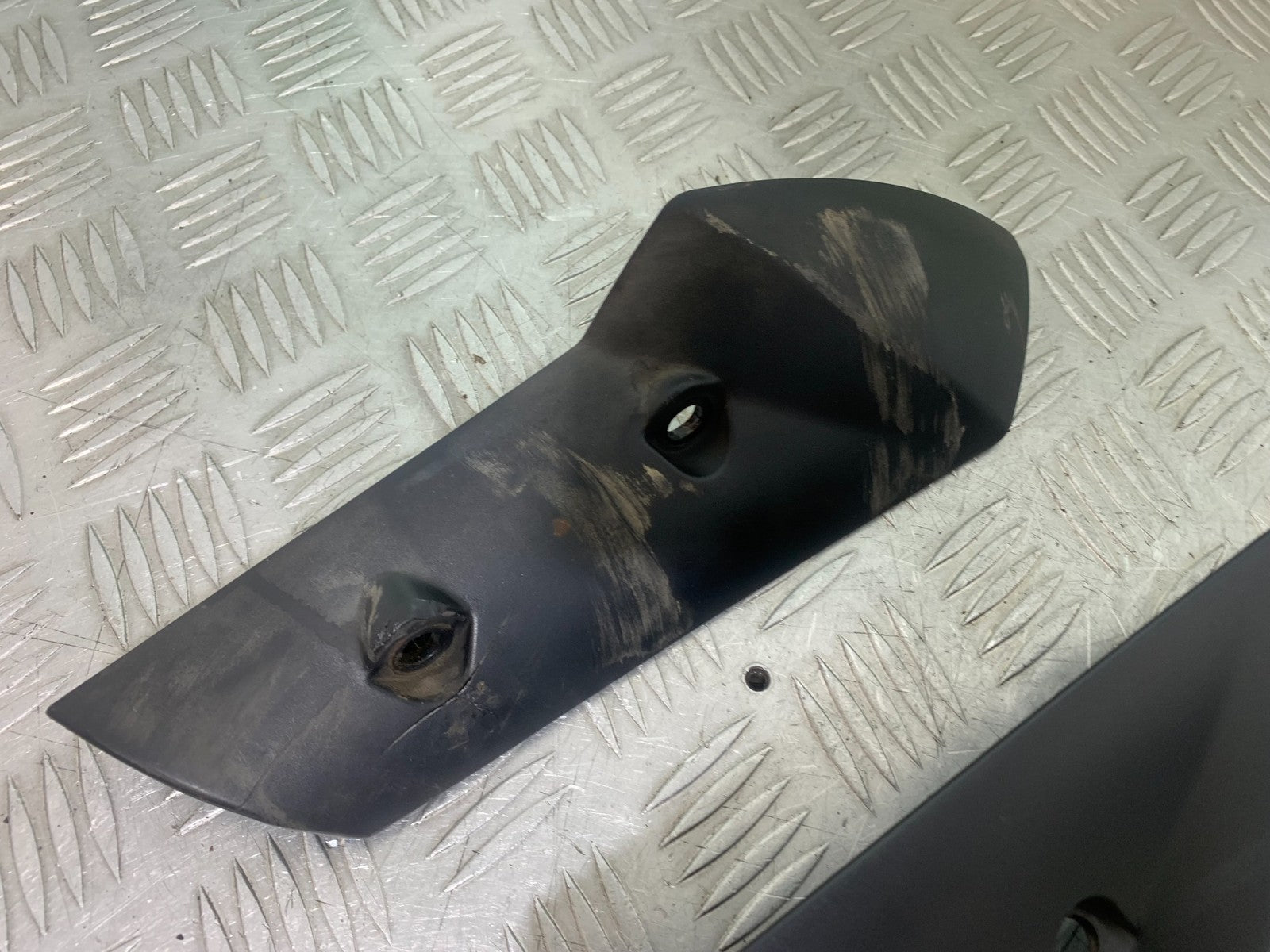 TRIUMPH TIGER 800 XRT MUDGUARD SIDE INFILLS  2018-2020 (CMB1193)