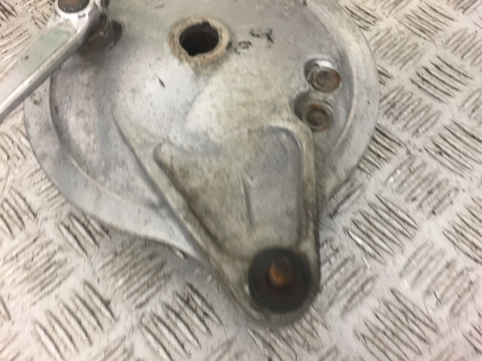 HONDA VT1100 C SHADOW REAR BRAKE HUB YEAR 1987-1996  (STOCK 540)
