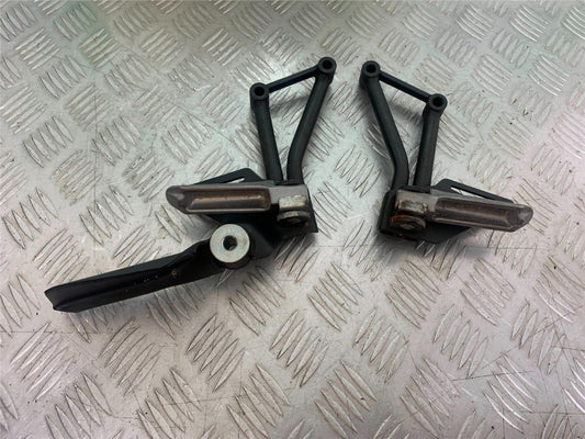 KAWASAKI Z125 Z 125 REAR HANGERS AND PEGS  YEAR  2018-2023 (CMB1167)