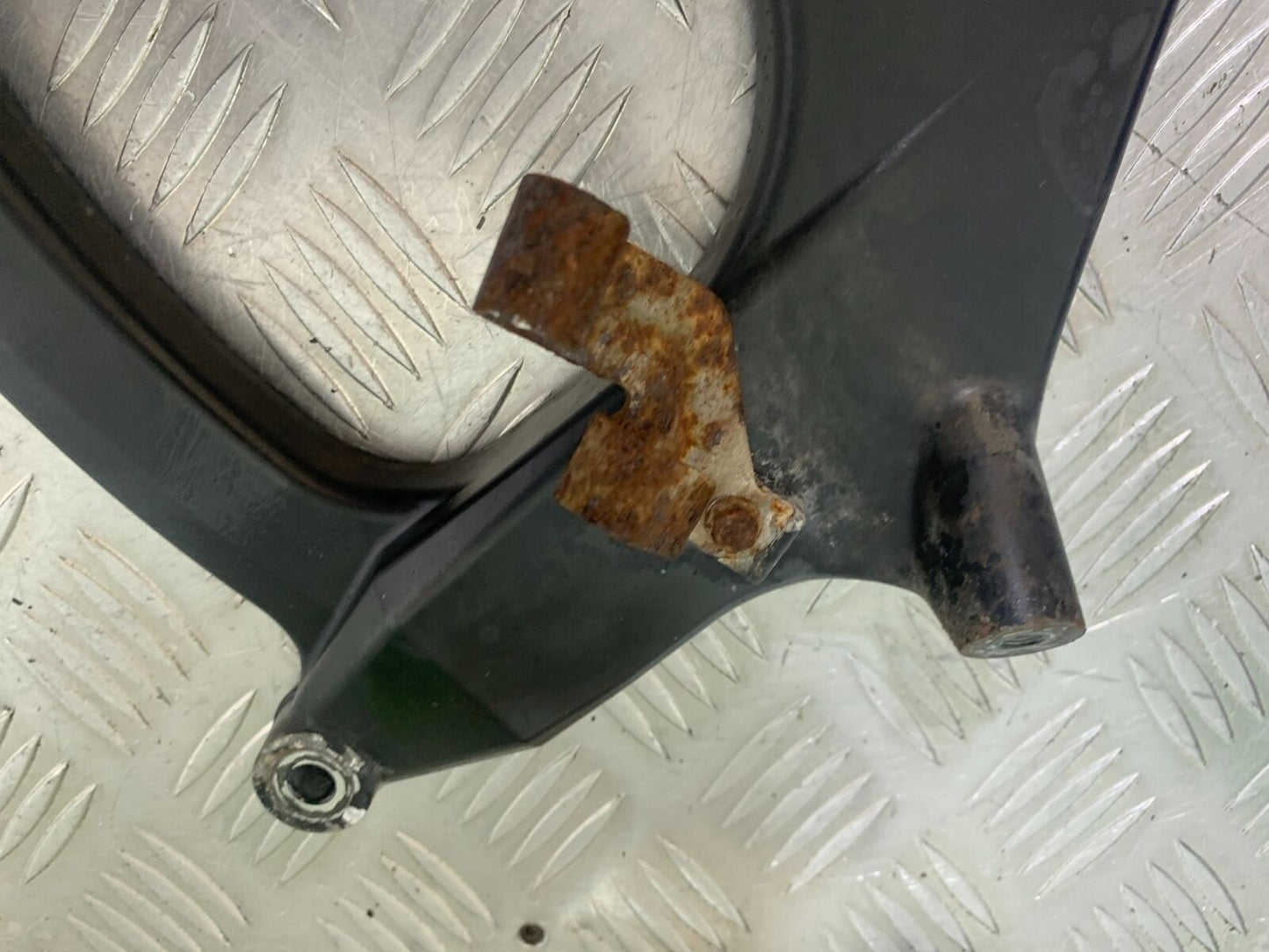 SUZUKI AN400 AN 400 BURGMAN EXHAUST BRACKET YEAR 2017-2024 (CMB1118 )