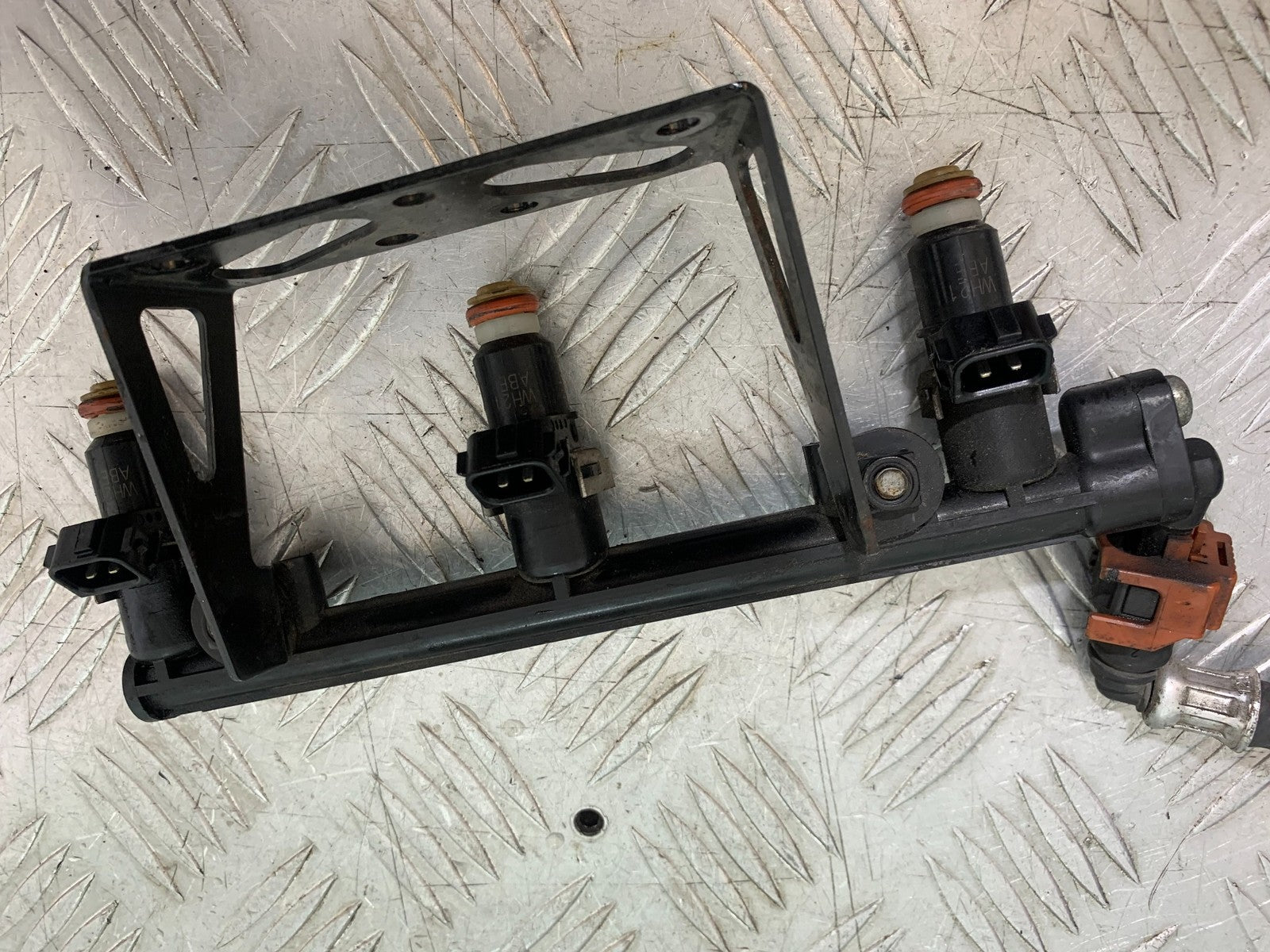 TRIUMPH SPEED TRIPLE R 1050 INJECTORS 2009 (CMB1183)