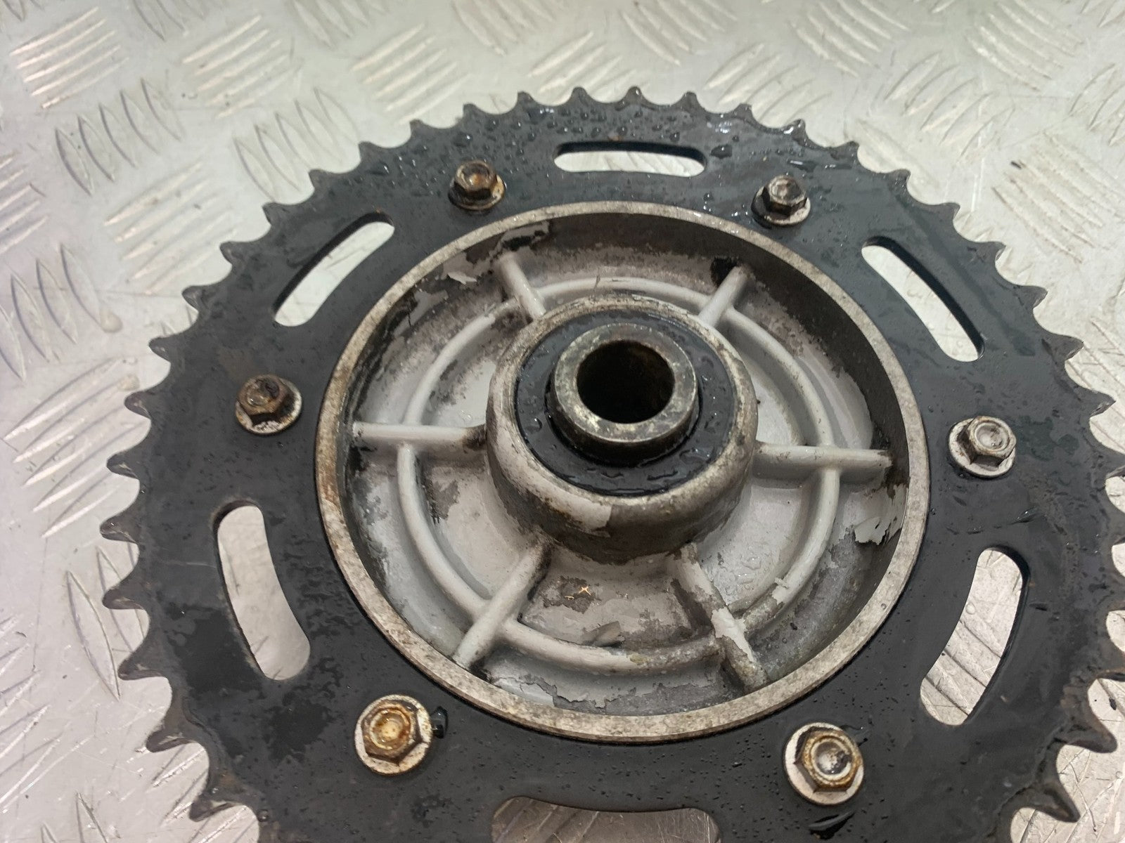 APRILIA 650 PAGASO STRADA REAR SPROCKET CARRIER   YEAR 2005-2010 (CMB1260)