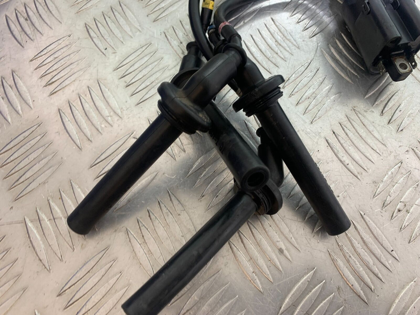 YAMAHA XJ6 XJ6-S COILS AND CAPS YEAR 2009-2015  (CMB1070)