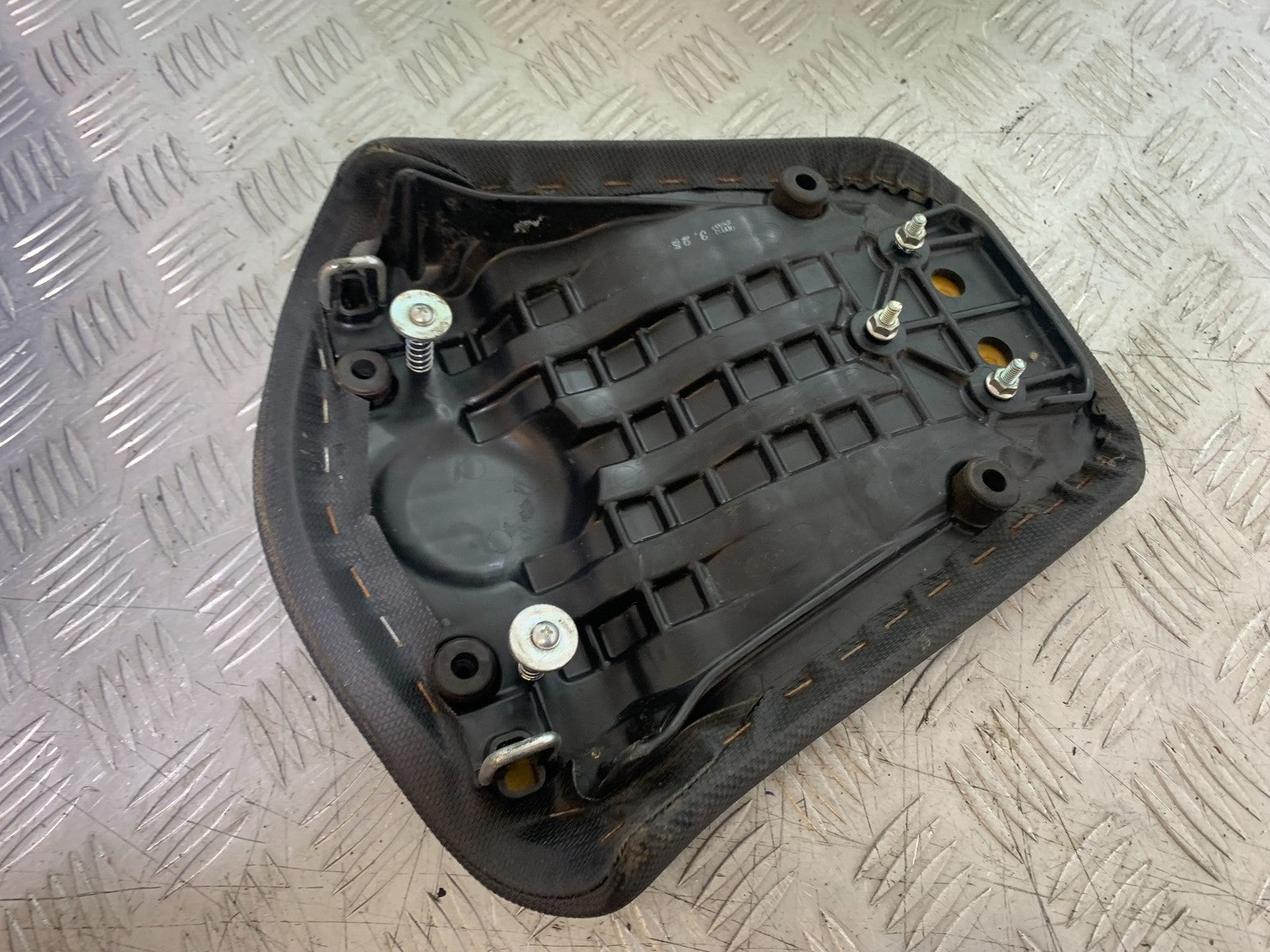 HONDA NC750 NC 750 X DCT REAR SEAT NO HOLES  YEAR 2019 (CMB1223)
