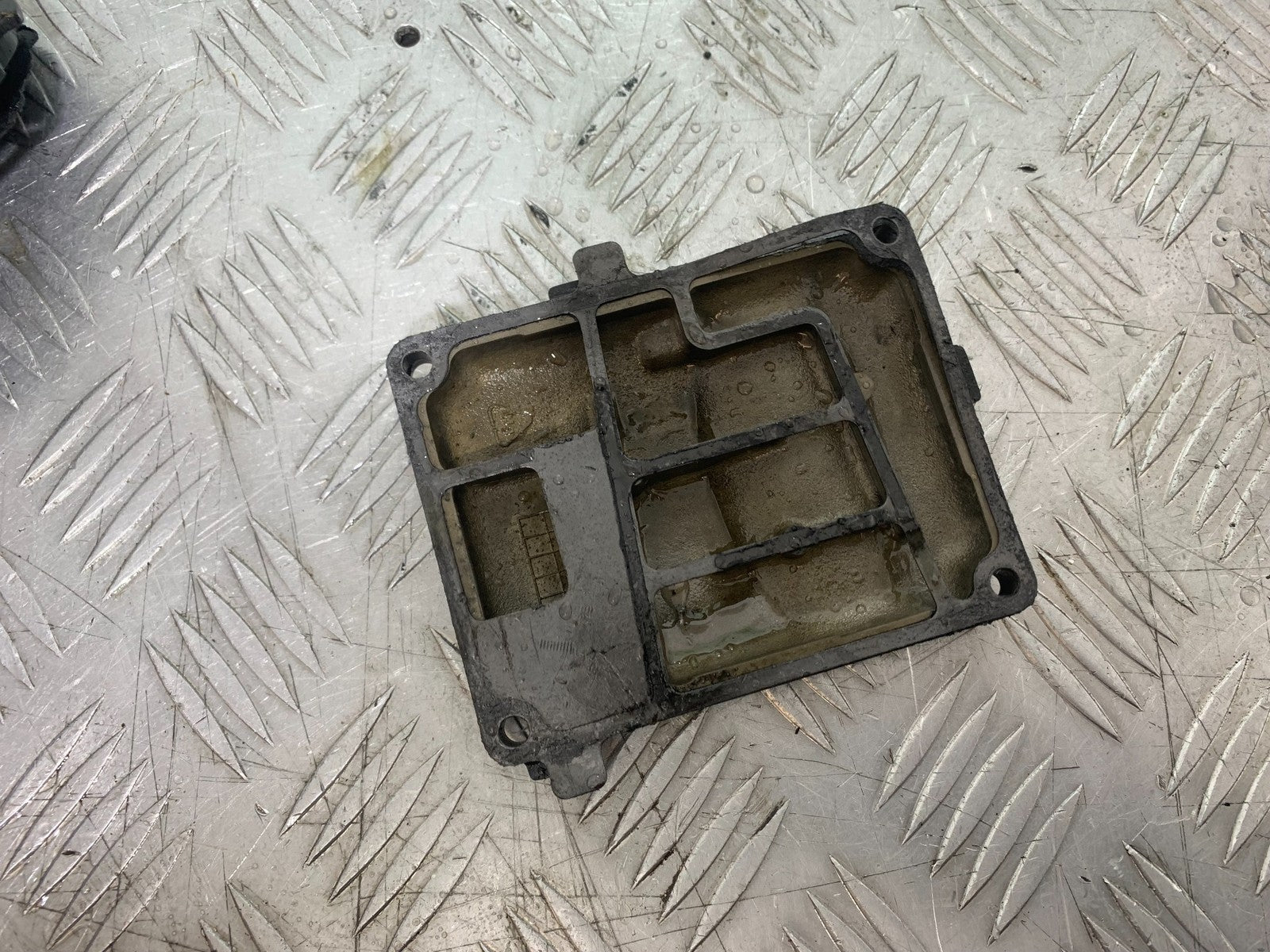 YAMAHA YZF R1 4C8 ENGINE COVER YEAR 2007-2008 (CMB1237)
