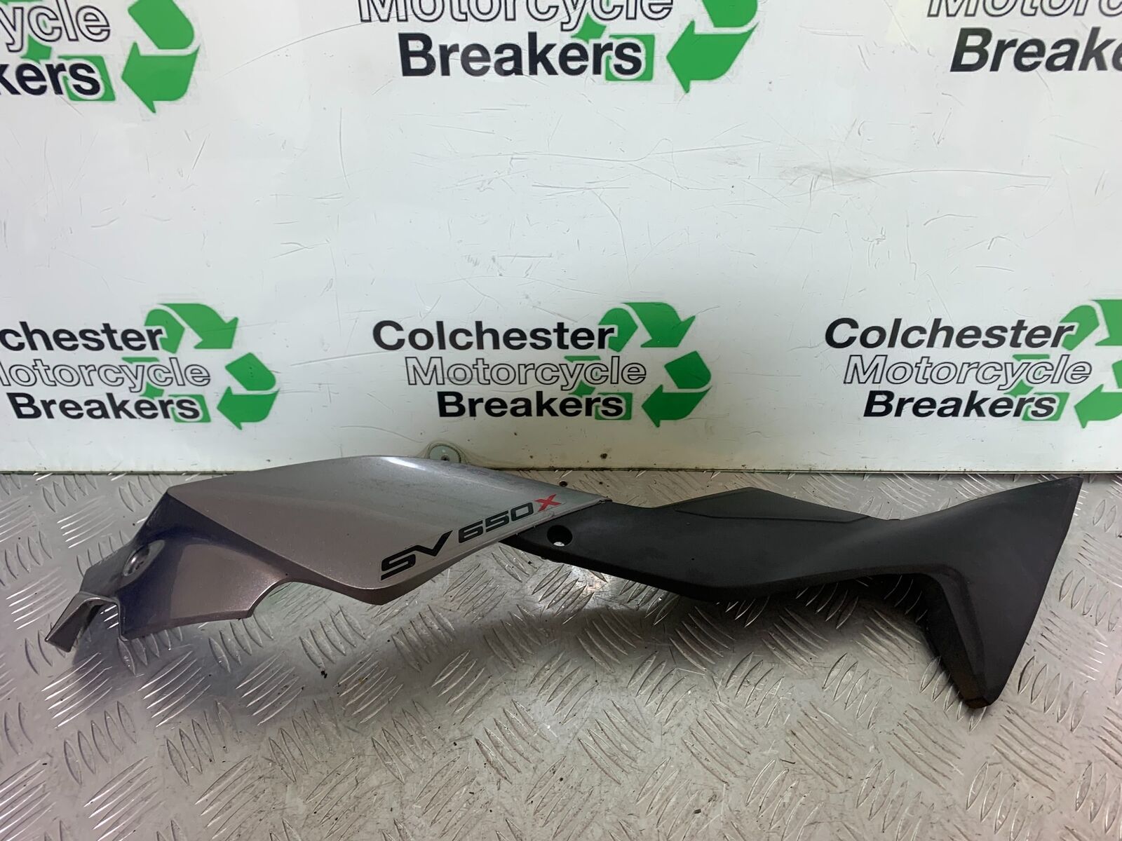 SUZUKI SV650 X SV 650 X LEFT SIDE FAIRING PANEL   YEAR 2018-2022  (CMB1081)