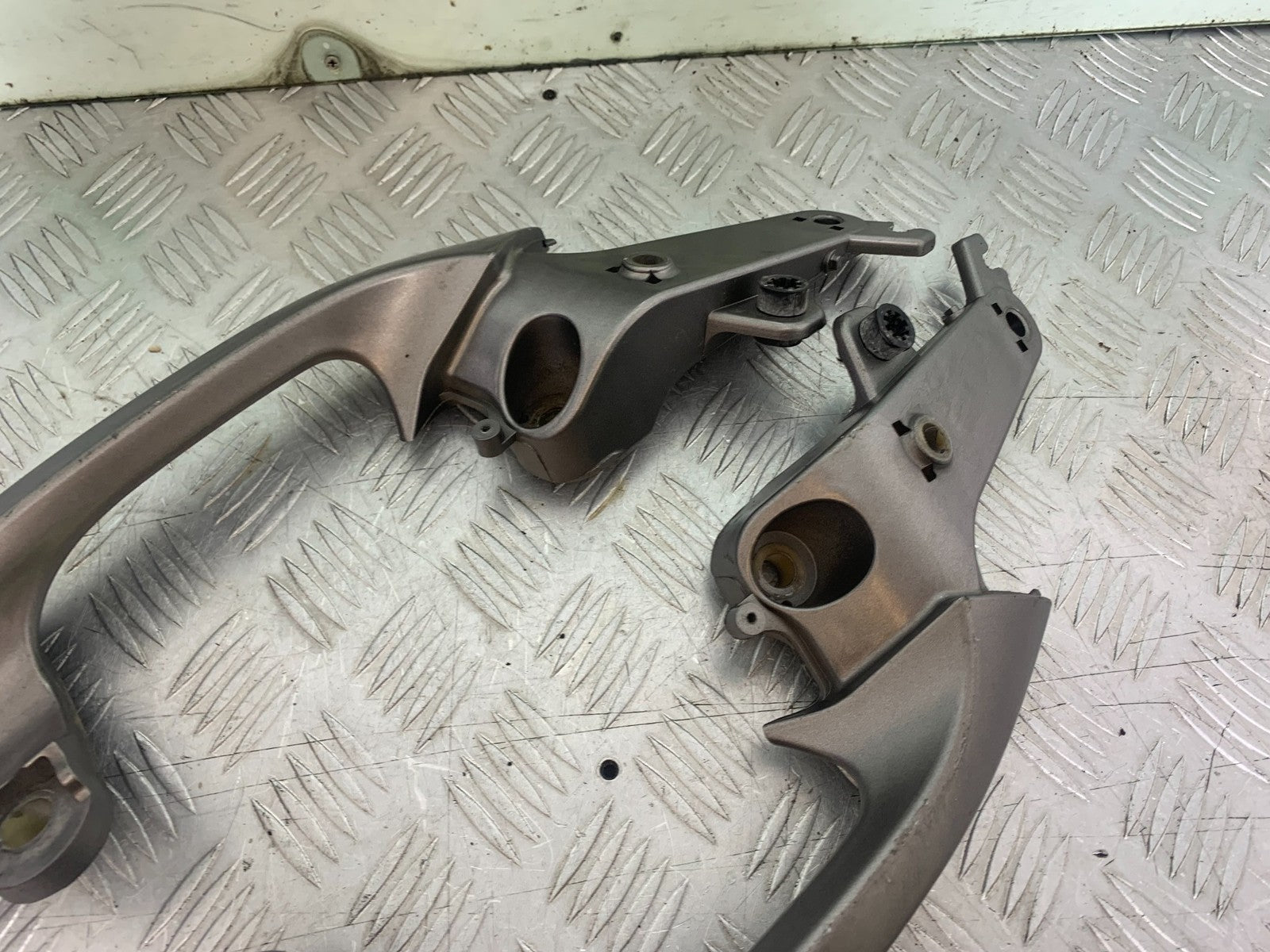 HONDA NT 700 V DEAUVILLE GRAB RAILS  YEAR 2006-2011 (CMB1211)