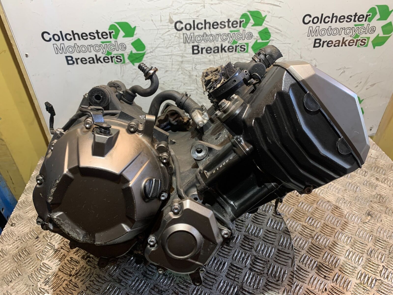 KAWASAKI Z800 Z 800 ENGINE YEAR 2013-2017 (STOCK 925)