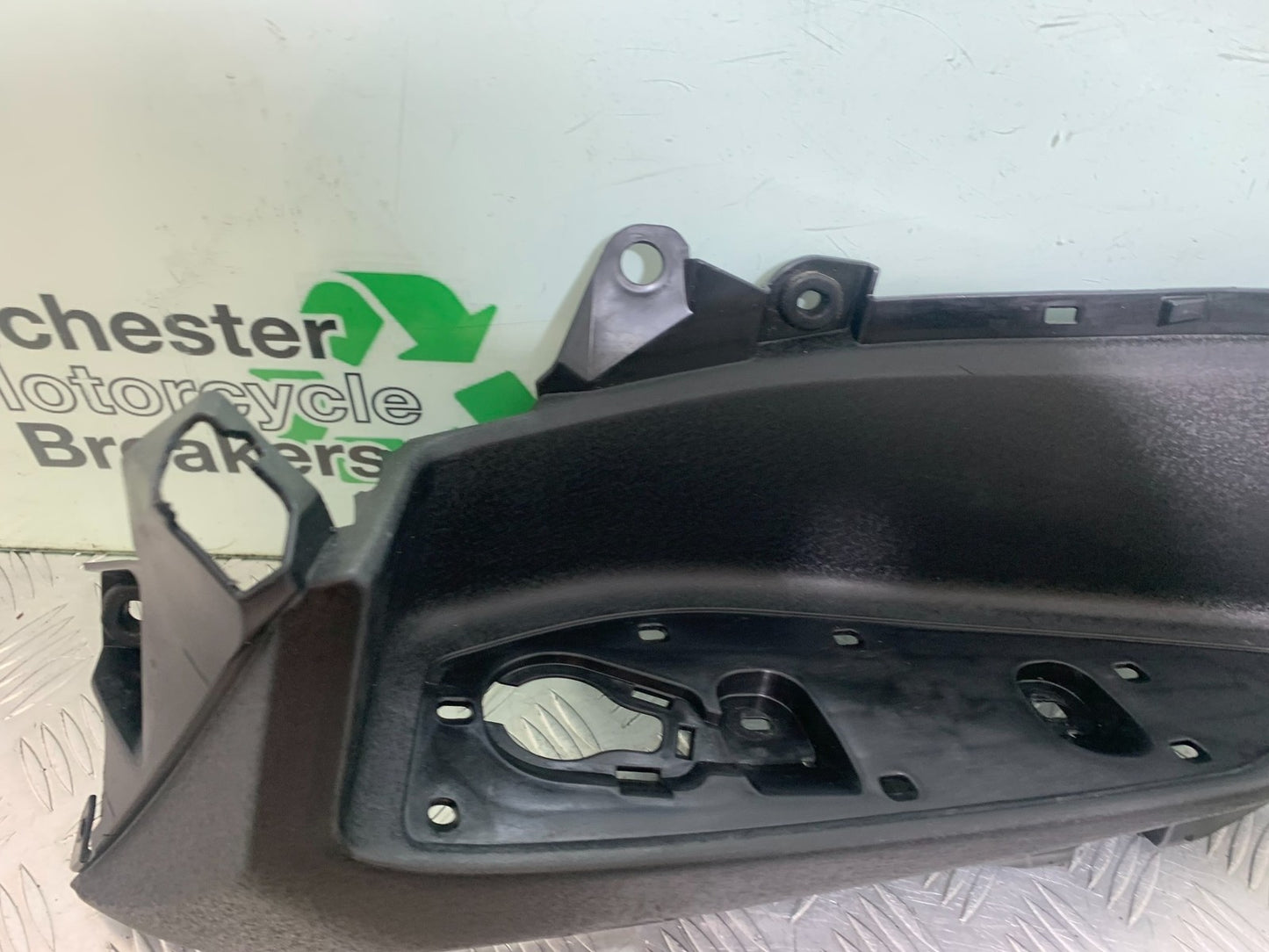 YAMAHA XMAX 300 FOOTBOARD YEAR 2017-2020 (CMB1218)