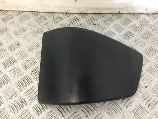 HONDA VT750 VT 750 SHADOW LEFT SEAT PANEL    YEAR 1998-99 (STOCK 685)