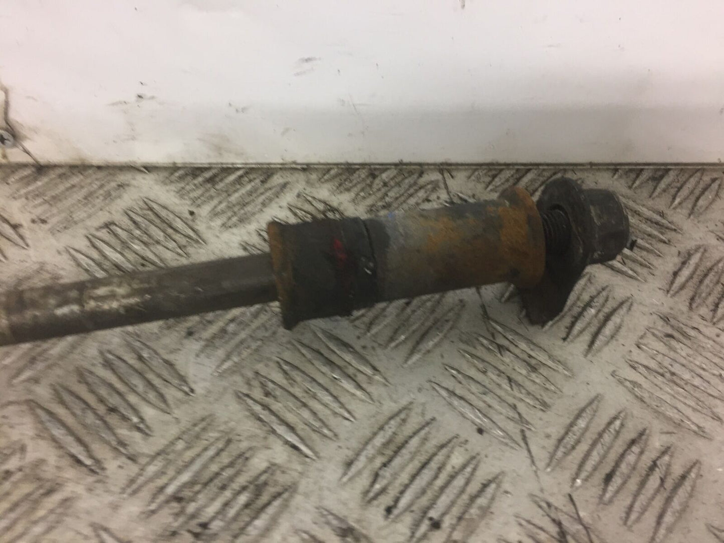 SUZUKI GZ125 GZ 125 MARAUDER REAR WHEEL SPINDLE  YEAR 2003