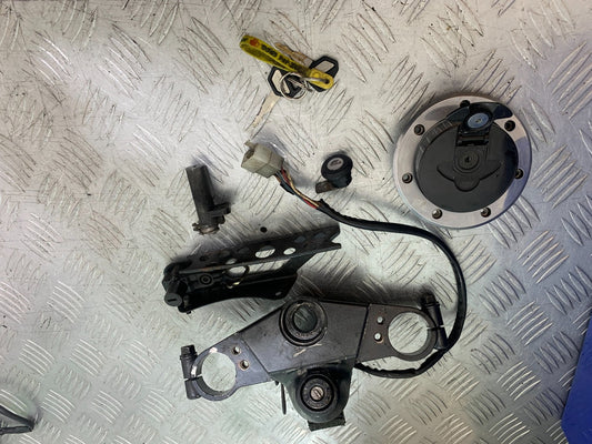 KAWASAKI ZZR1100 D LOCKS AND KEYS  YEAR 1993-2001 (CMB1289)