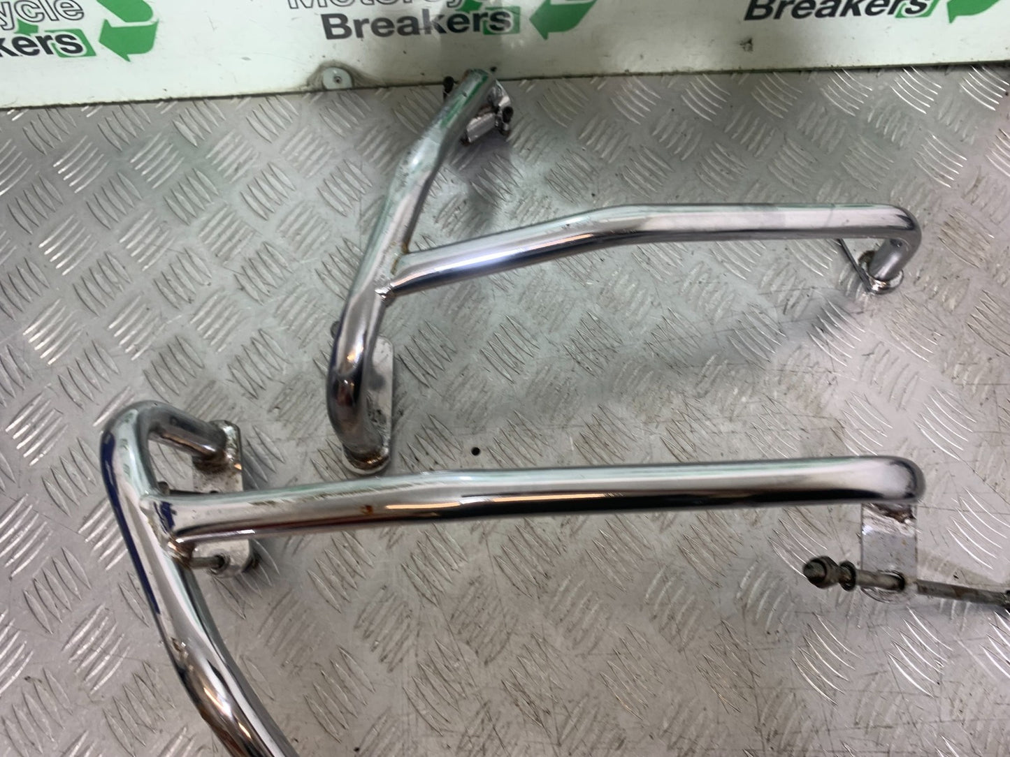 YAMAHA XJ900 XJ 900 DIVERSION ENGINE CRASH BARS    YEAR 1994-2002 (CMB1292)