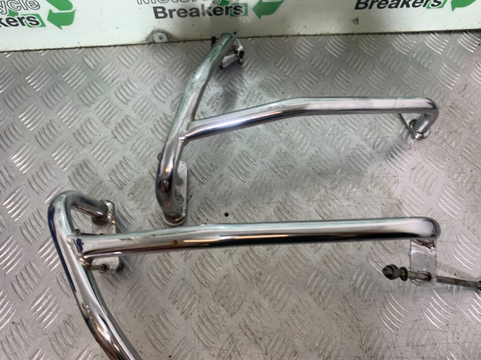 YAMAHA XJ900 XJ 900 DIVERSION ENGINE CRASH BARS    YEAR 1994-2002 (CMB1292)