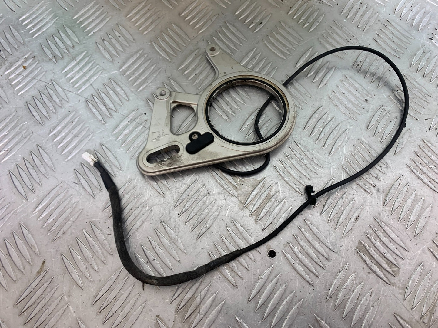 MV AGUSTA 800 F3 REAR ABS SENSOR AND BRACKET   YEAR 2013-2016 (CMB1152)