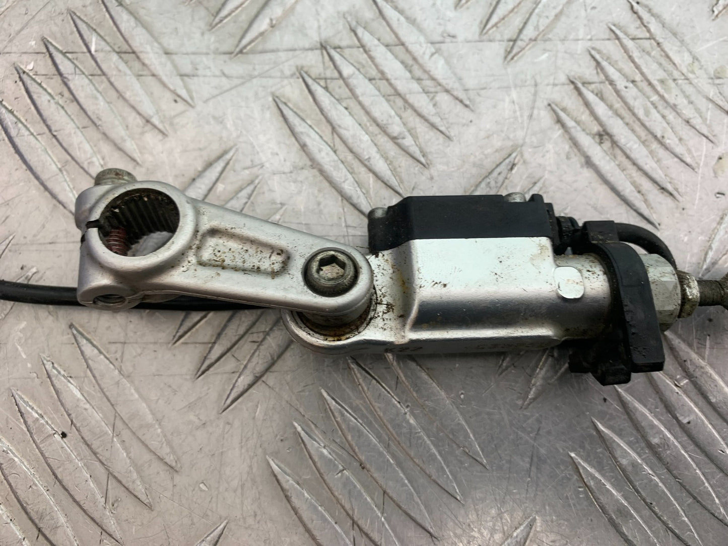 DUCATI 937 MONSTER QUICK SHIFTER    YEAR 2021-2024 (CMB1270)