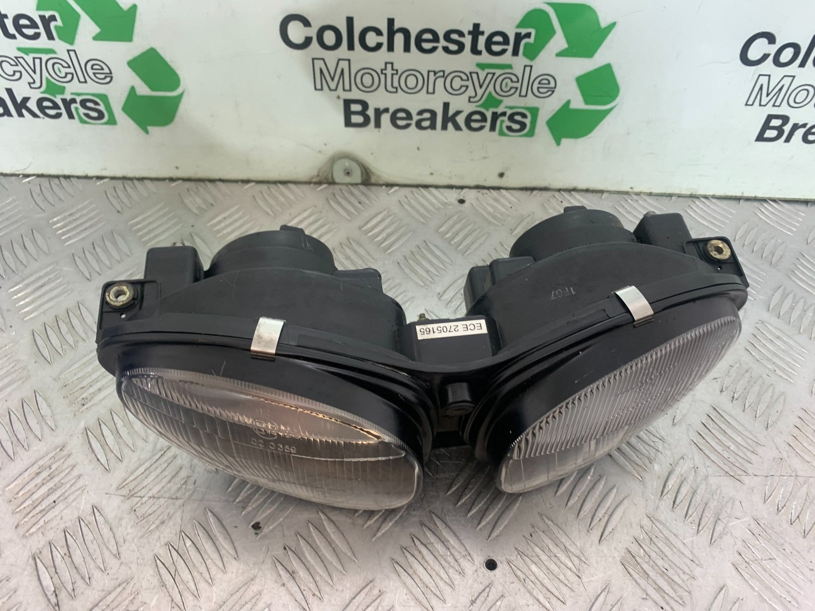 TRIUMPH 955i SPRINT ST HEADLIGHT  1999-2004 (CMB1176)
