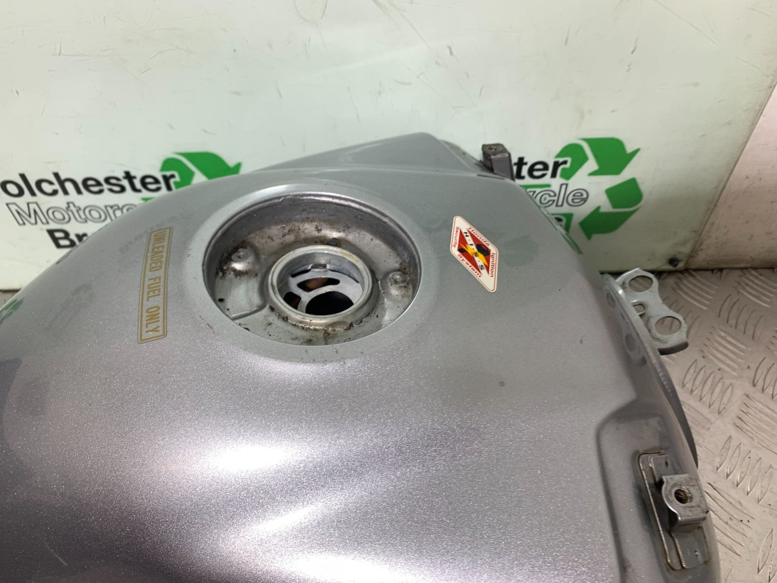 HONDA CBF600 CBF 600 PETROL TANK   YEAR 2004 -07 (CMB1247)
