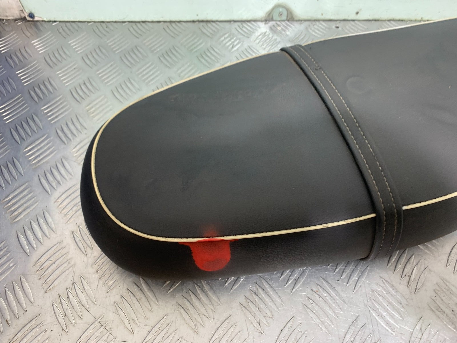 BSA 650 GOLD STAR SEAT YEAR 2022-2025 (CMB1262)