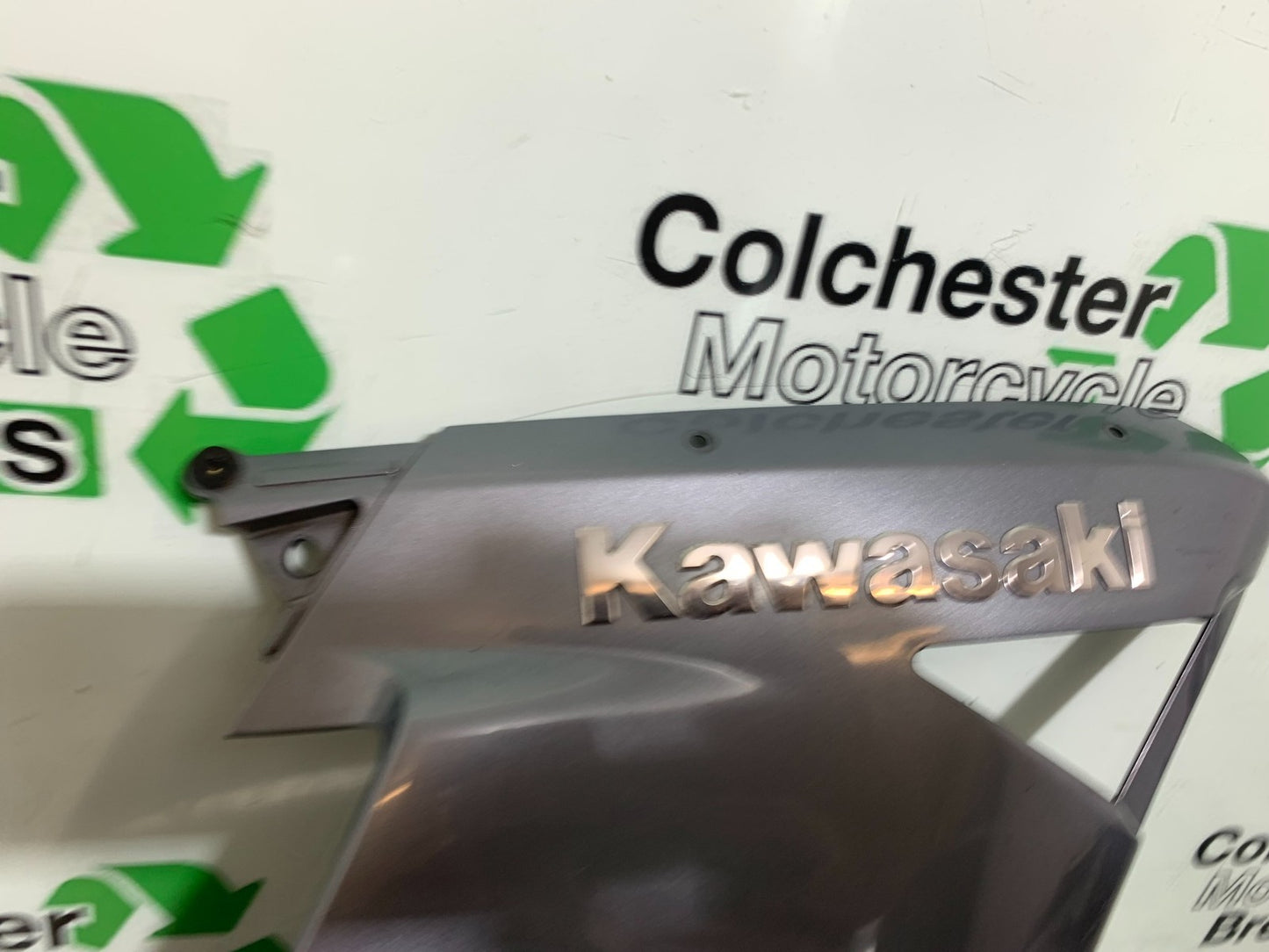 KAWASAKI GTR1400 GTR 1400 RIGHT FAIRING PANEL   YEAR 2007-2009 (CMB1306)