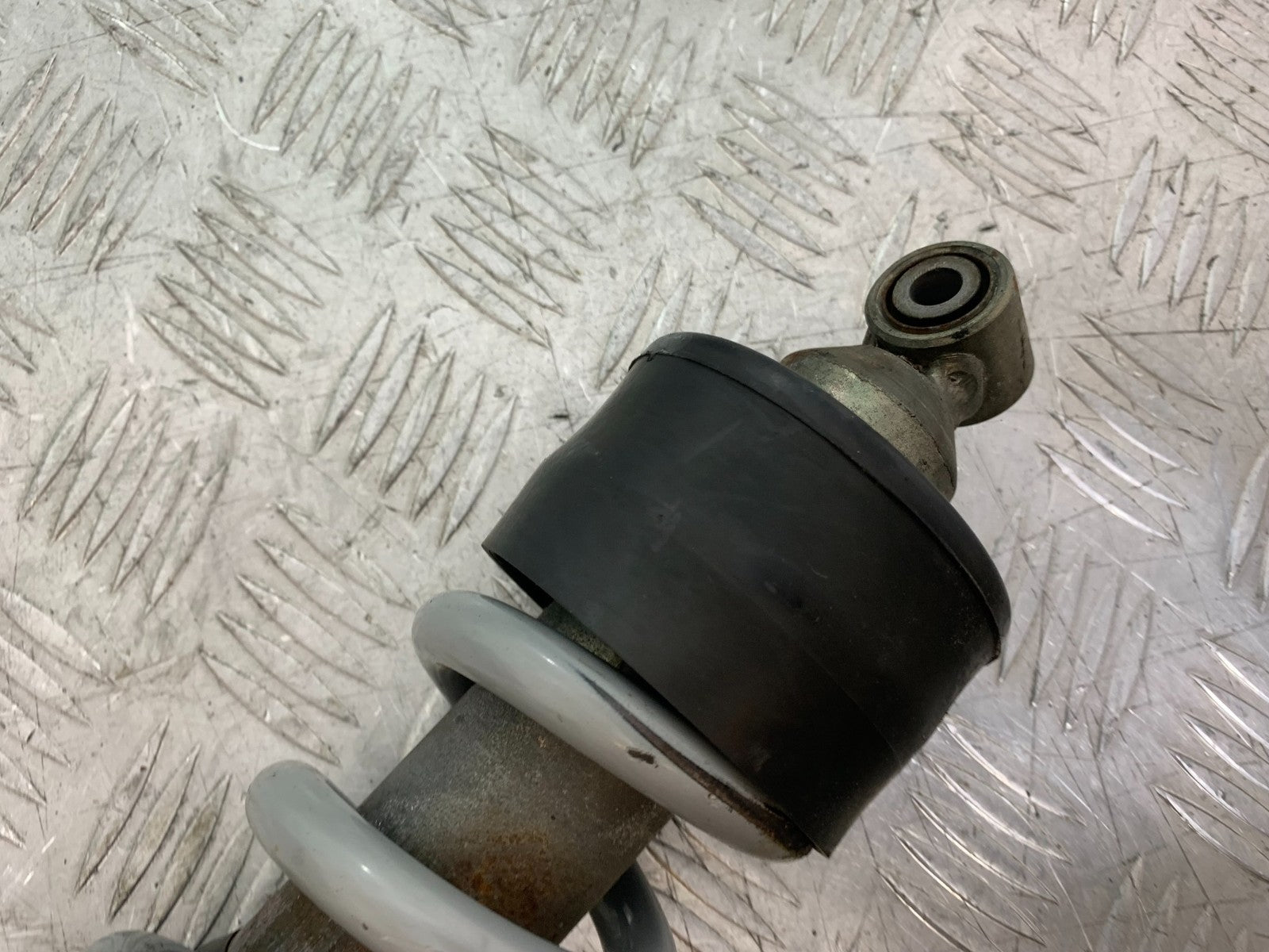 HONDA CBF600 CBF 600 REAR SHOCK YEAR 2004-07  (CMB1305)