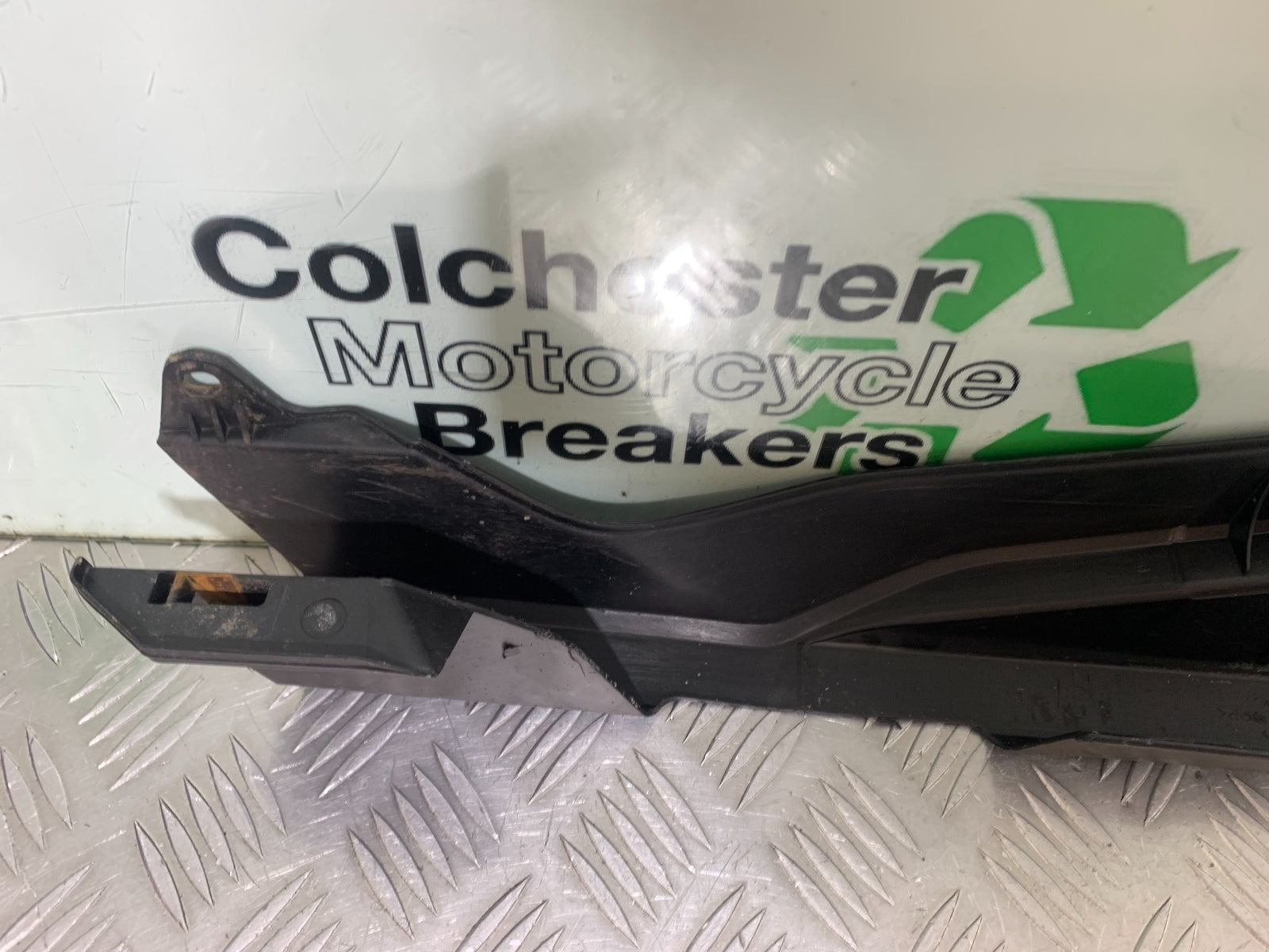 HONDA CBR500R CBR 500 R CHAIN GUARD  YEAR 2012-16 (CMB1151)