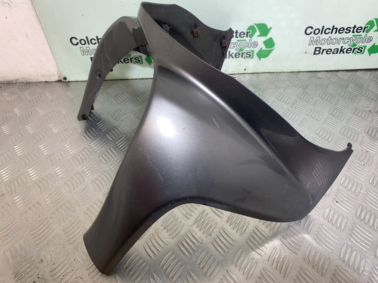 SUZUKI AN 200 UN 200 BURGMAN FAIRING PANEL YEAR 2007-09 (CMB1128)
