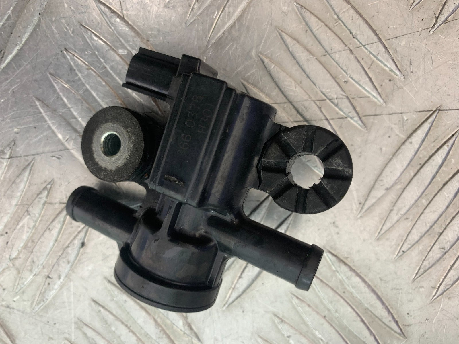 HONDA CB500 F CB500F AIR VALVE YEAR 2013-2015  (CMB1235)